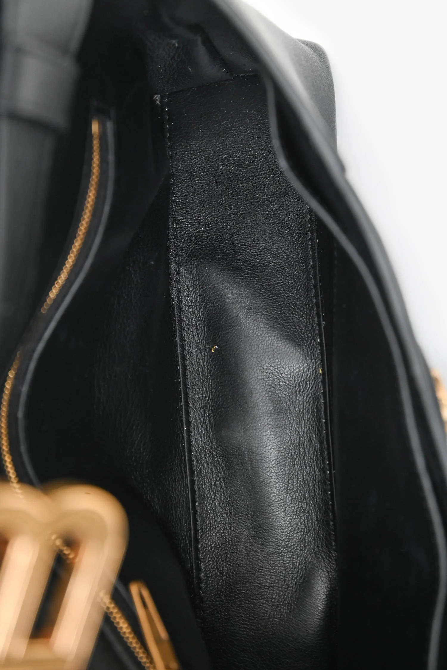 Balenciaga Black Leather Downtown Shoulder Bag - Image 6
