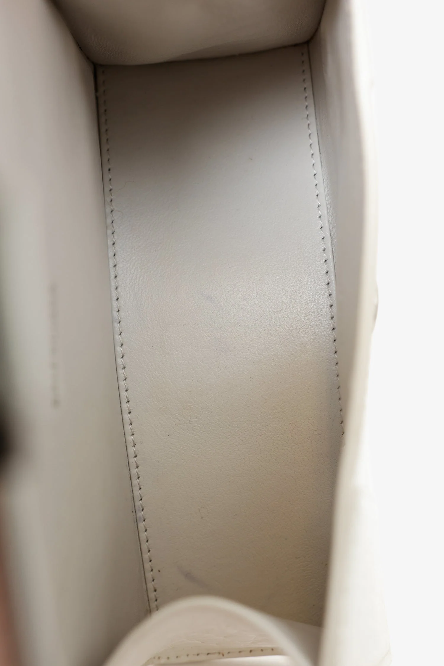 Balenciaga White Croc Embossed XS Hourglass Top Handle Bag With Strap - Image 7