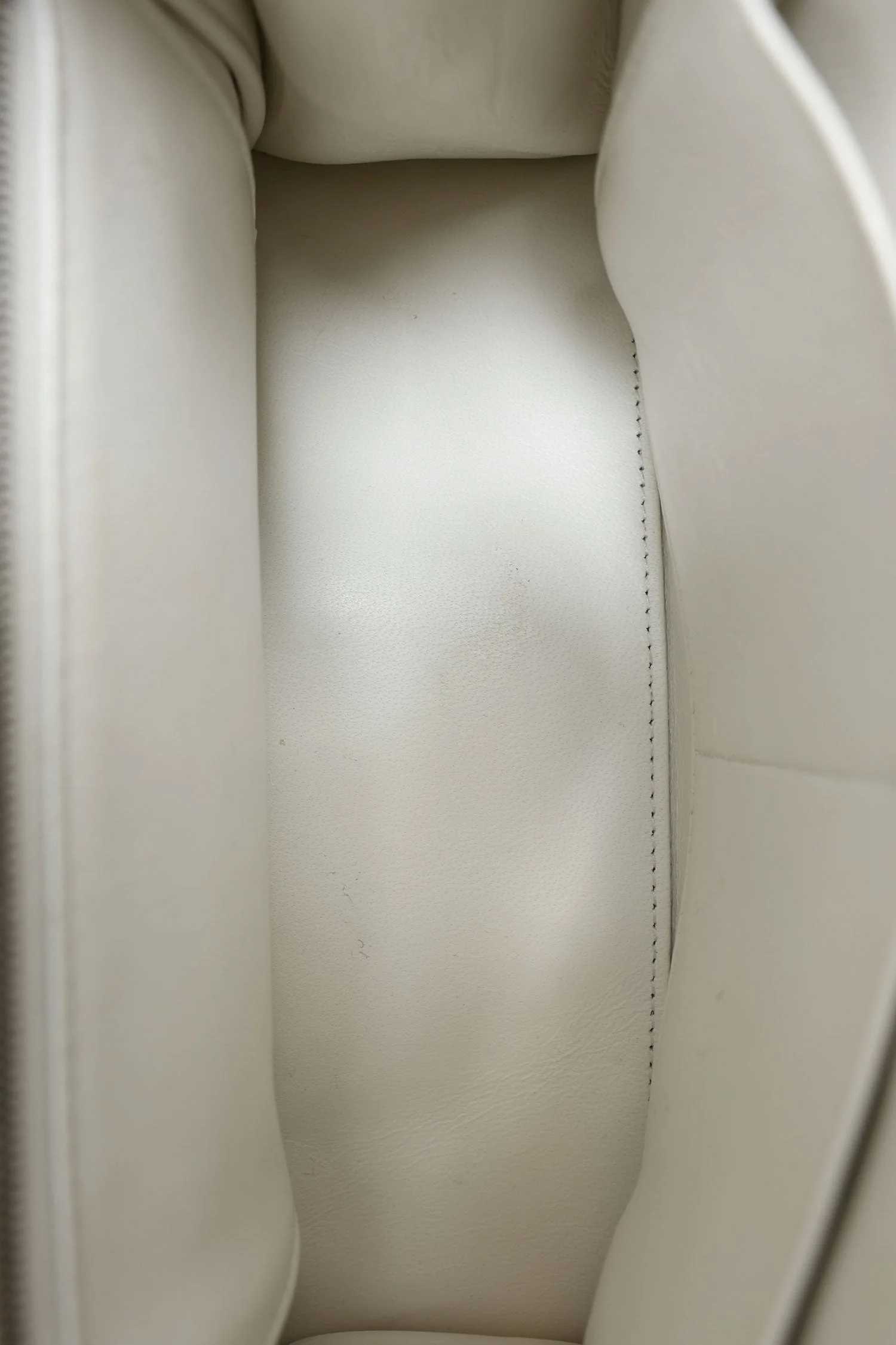 Balenciaga White Grained Leather Small Hourglass Bag With Strap - Image 6