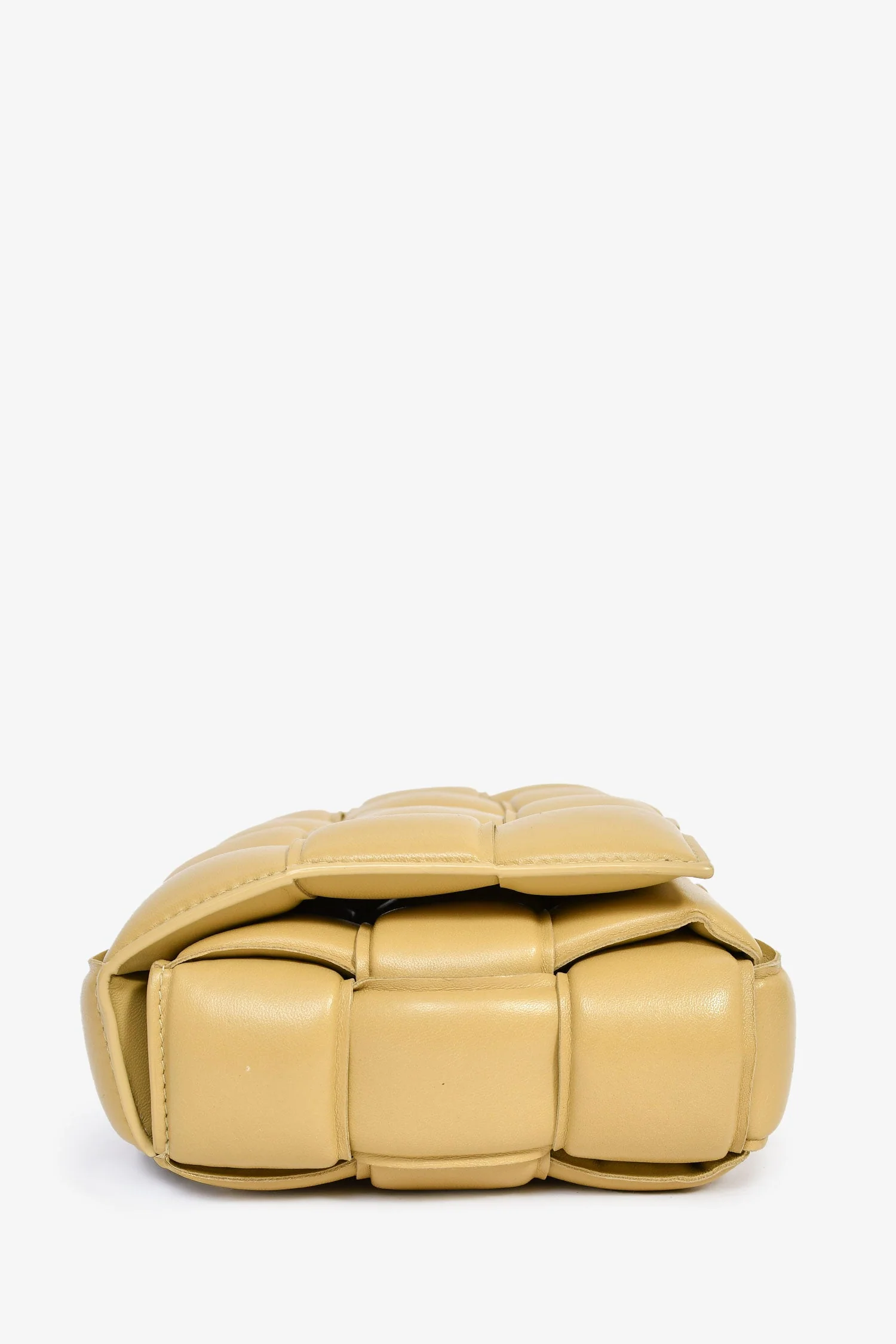 Bottega Veneta Beige Leather Intrecciato Padded Cassette Crossbody - Image 4