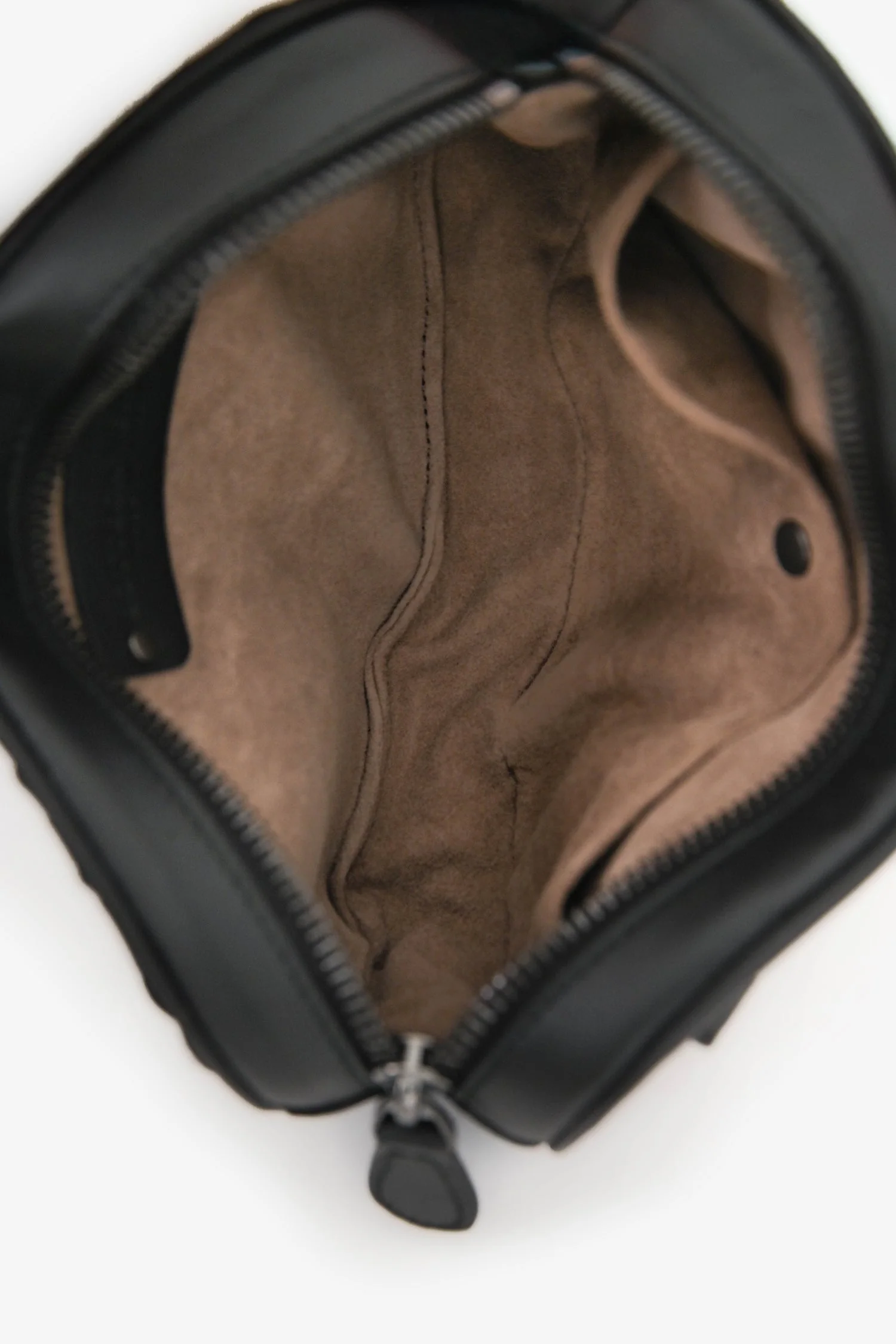 Bottega Veneta Black Leather Intrecciato Belt Bag - Image 7
