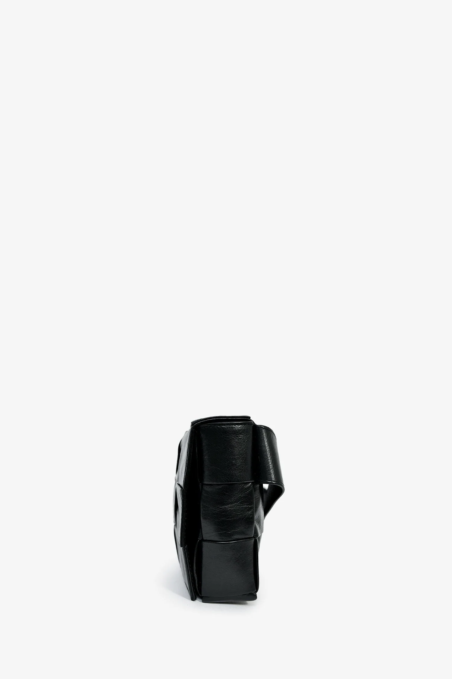 Bottega Veneta Black Leather Intrecciato 'The Stretch Cassette' Belt Bag With Zip Pouch - Image 4