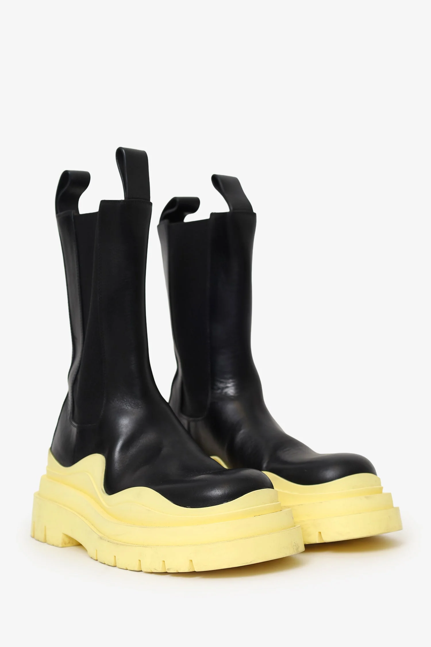Bottega Veneta Black/Yellow Tire Chelsea Boots Size 35 - Image 2