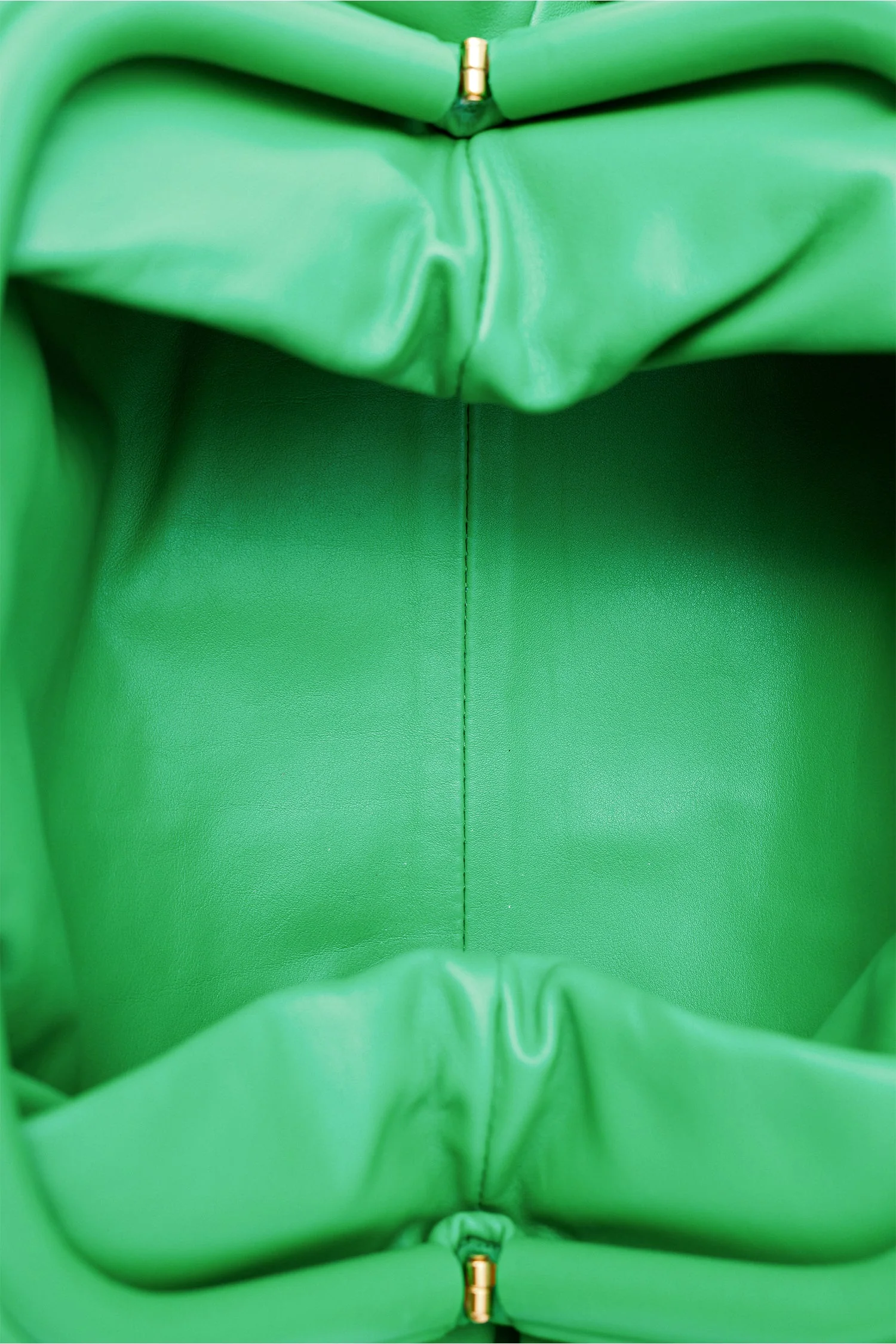 Bottega Veneta Emerald Green Leather Large Classic Pouch - Image 6
