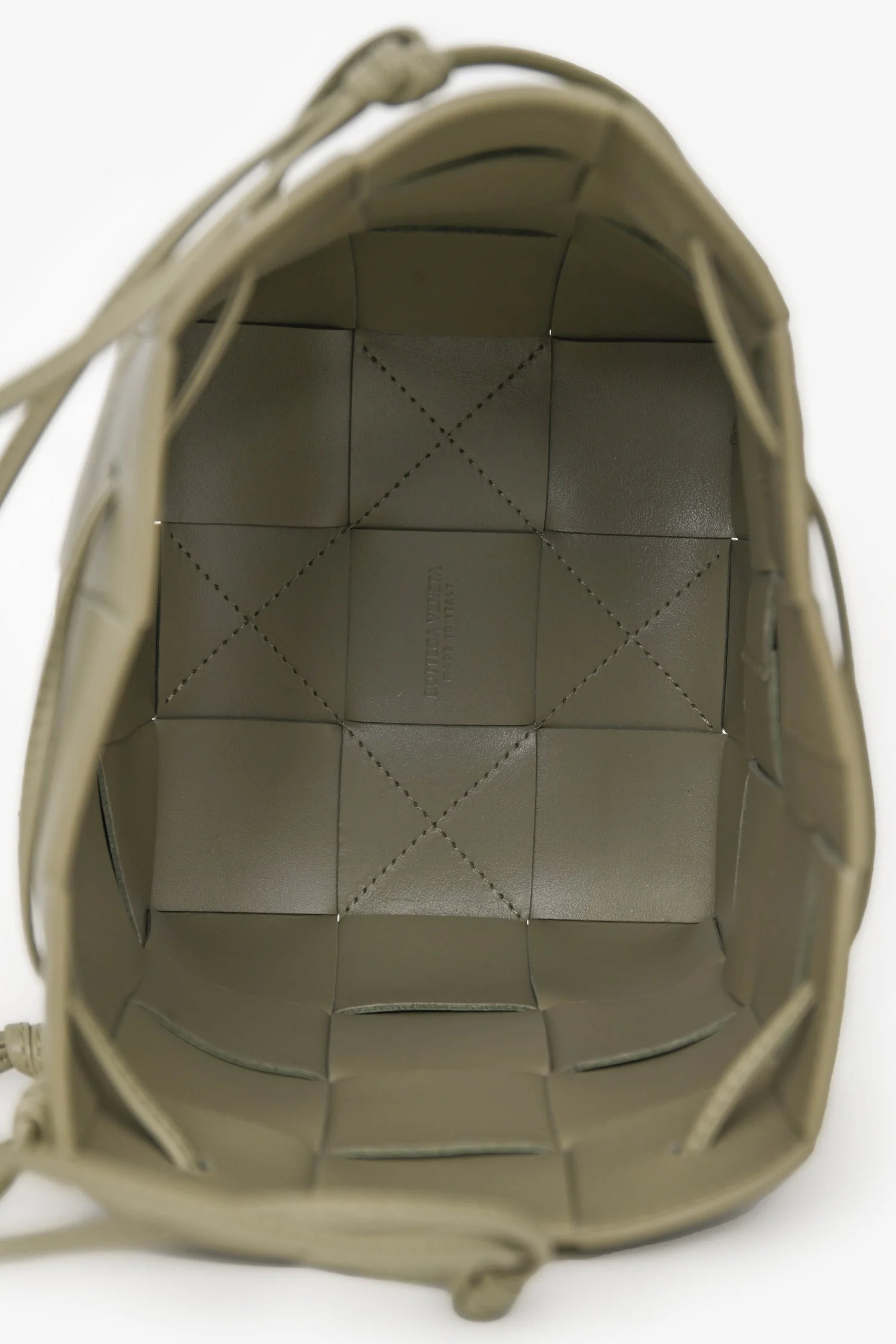 Bottega Veneta Green Intrecciato Small Cassette Bucket Bag - Image 6