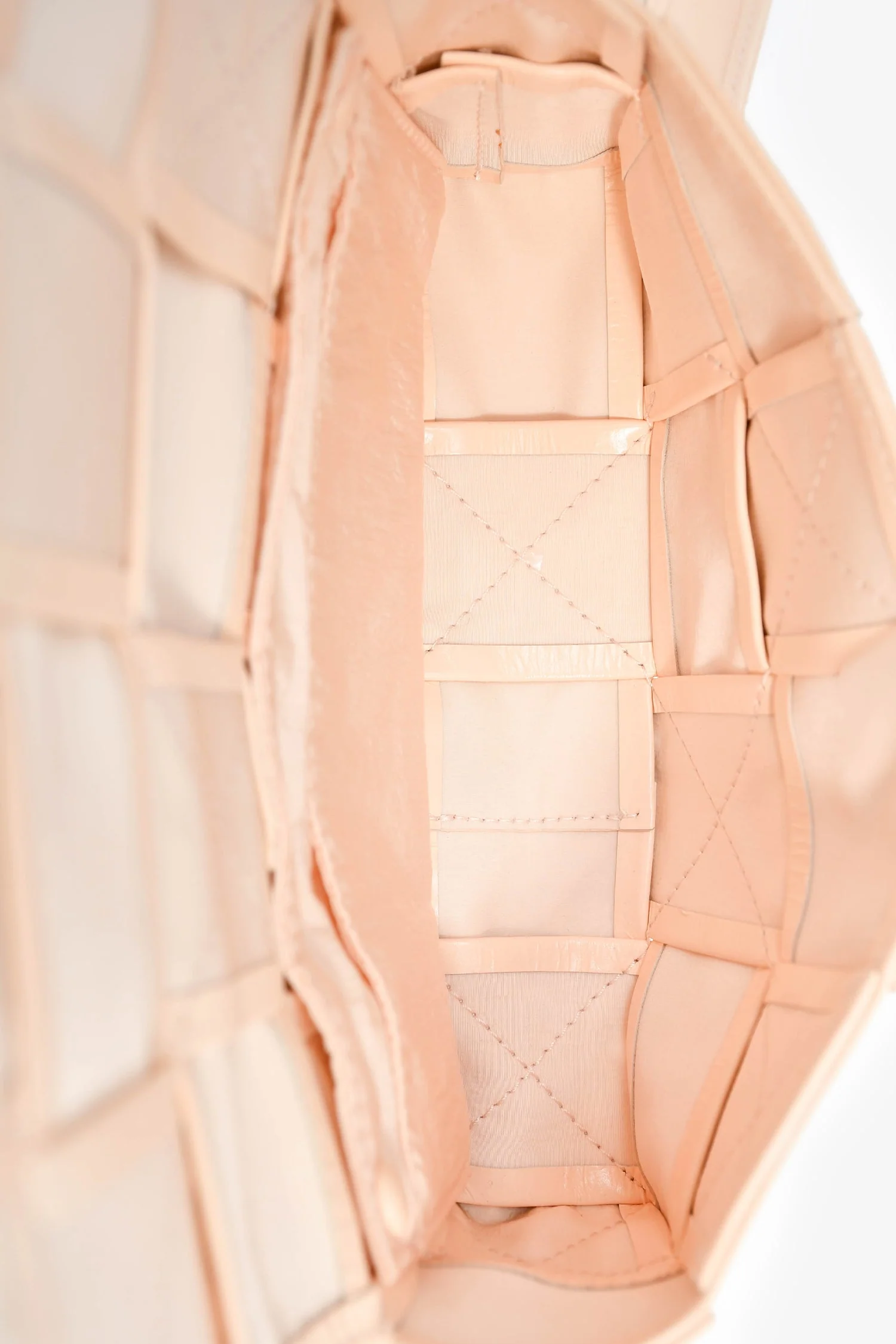 Bottega Veneta Pink Leather Intrecciato Belt Bag - Image 6