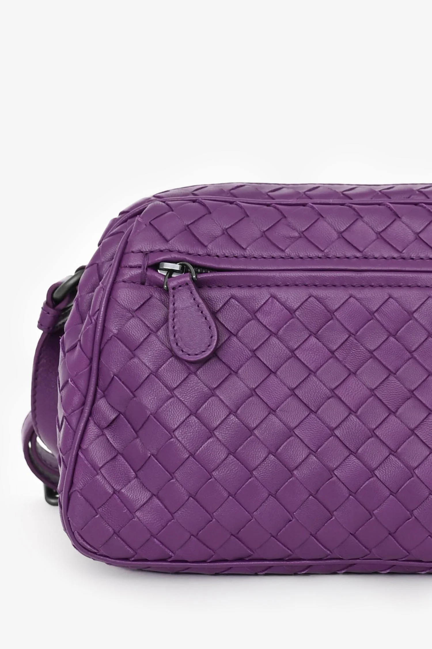 Bottega Veneta Purple Intrecciato Leather Camera Crossbody Bag - Image 7