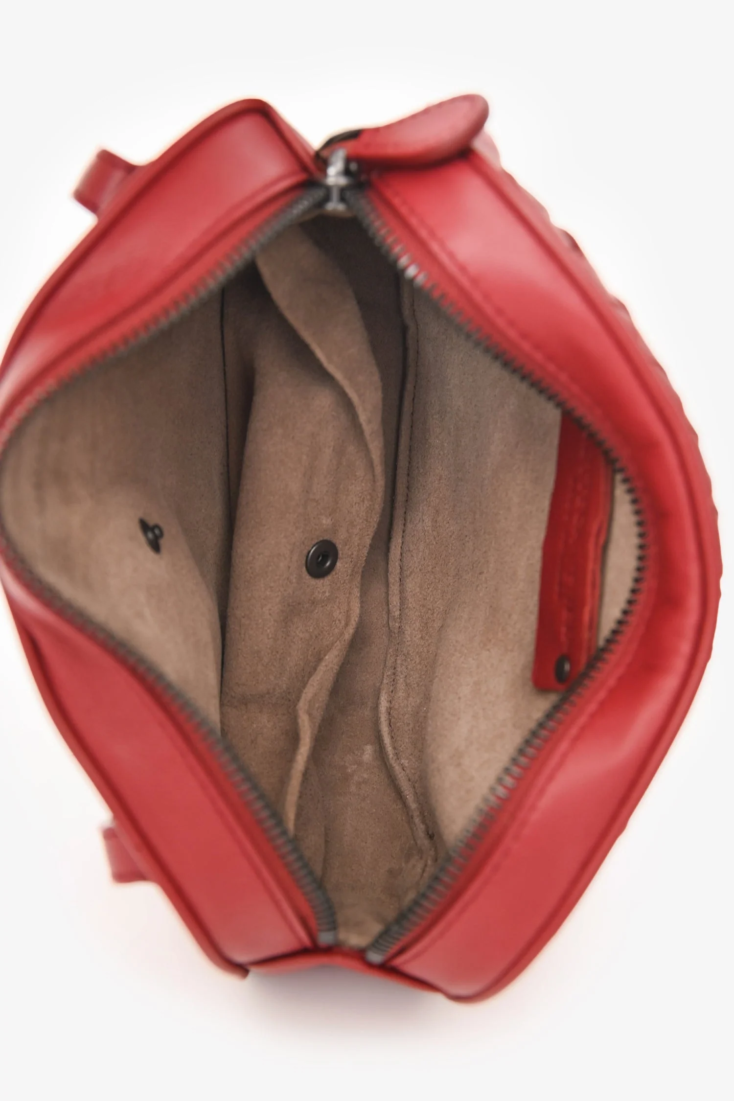 Bottega Veneta Red Leather Intrecciato Belt Bag - Image 6