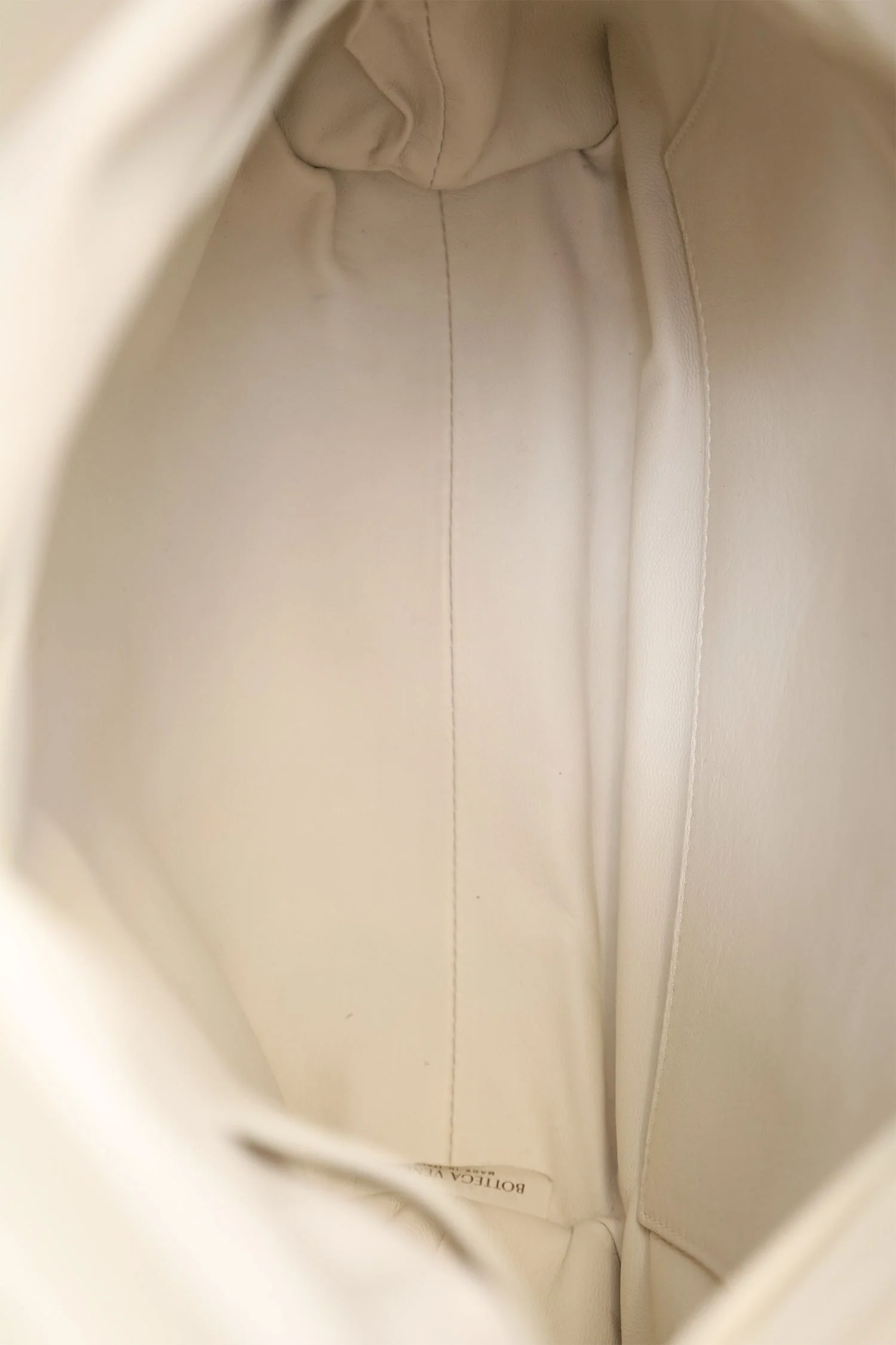 Bottega Veneta White Intrecciato Leather Fold Bag - Image 8