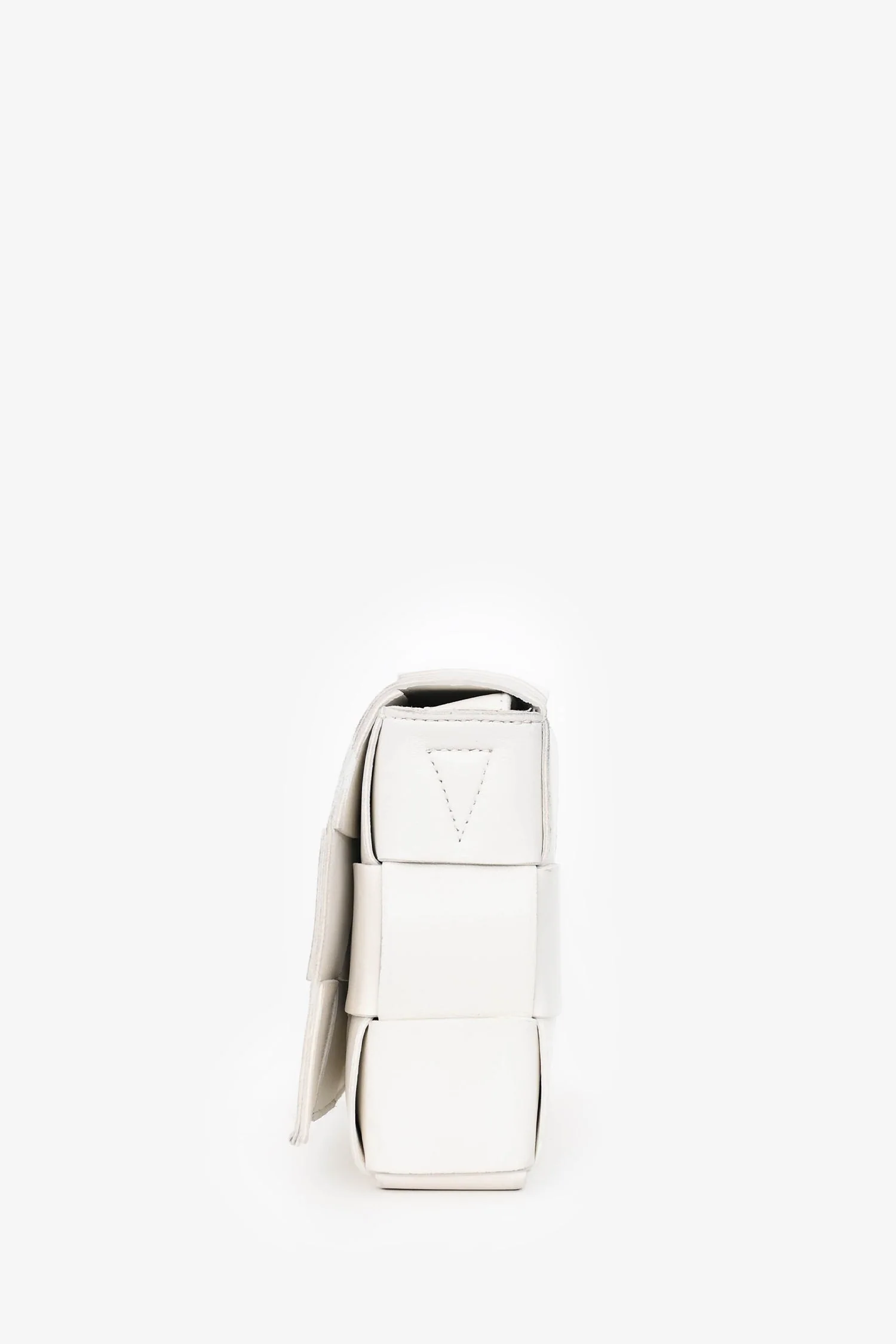 Bottega Veneta White Leather The Cassette Crossbody Bag - Image 4