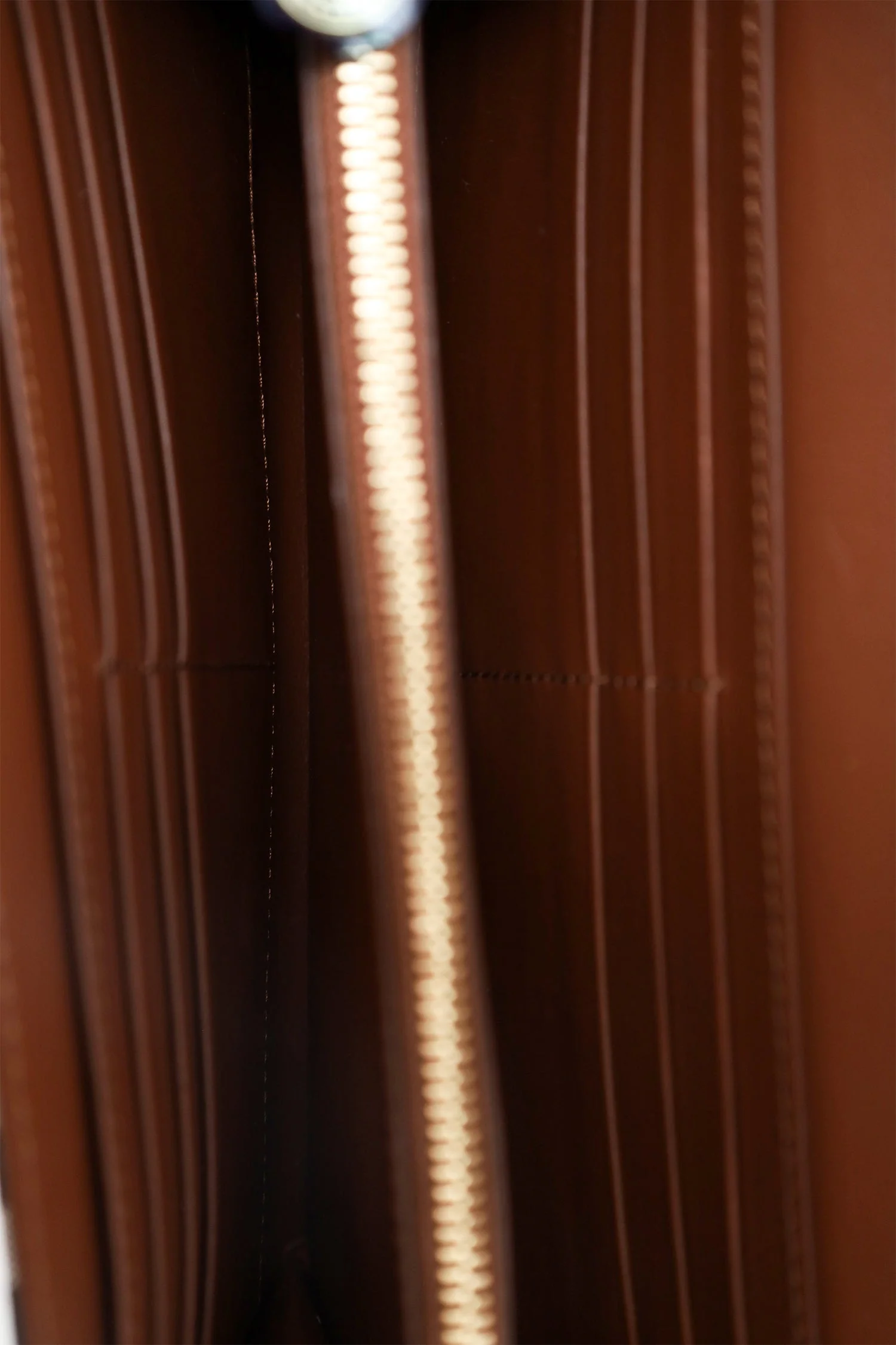 Burberry Beige/Brown House Check Hannah Envelope Wallet On Strap - Image 7