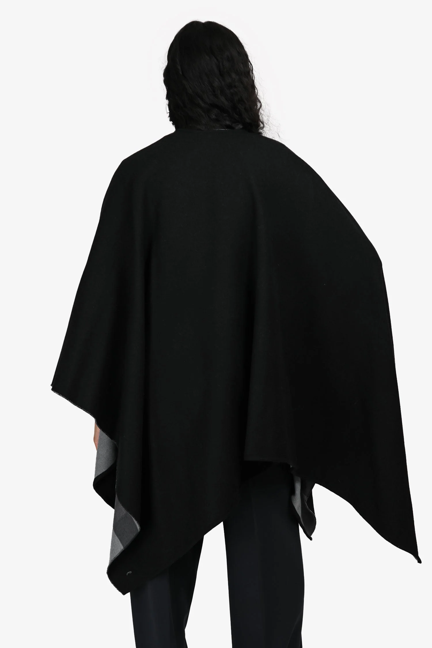 Burberry Black/Grey House Check Wool Shawl - Image 4