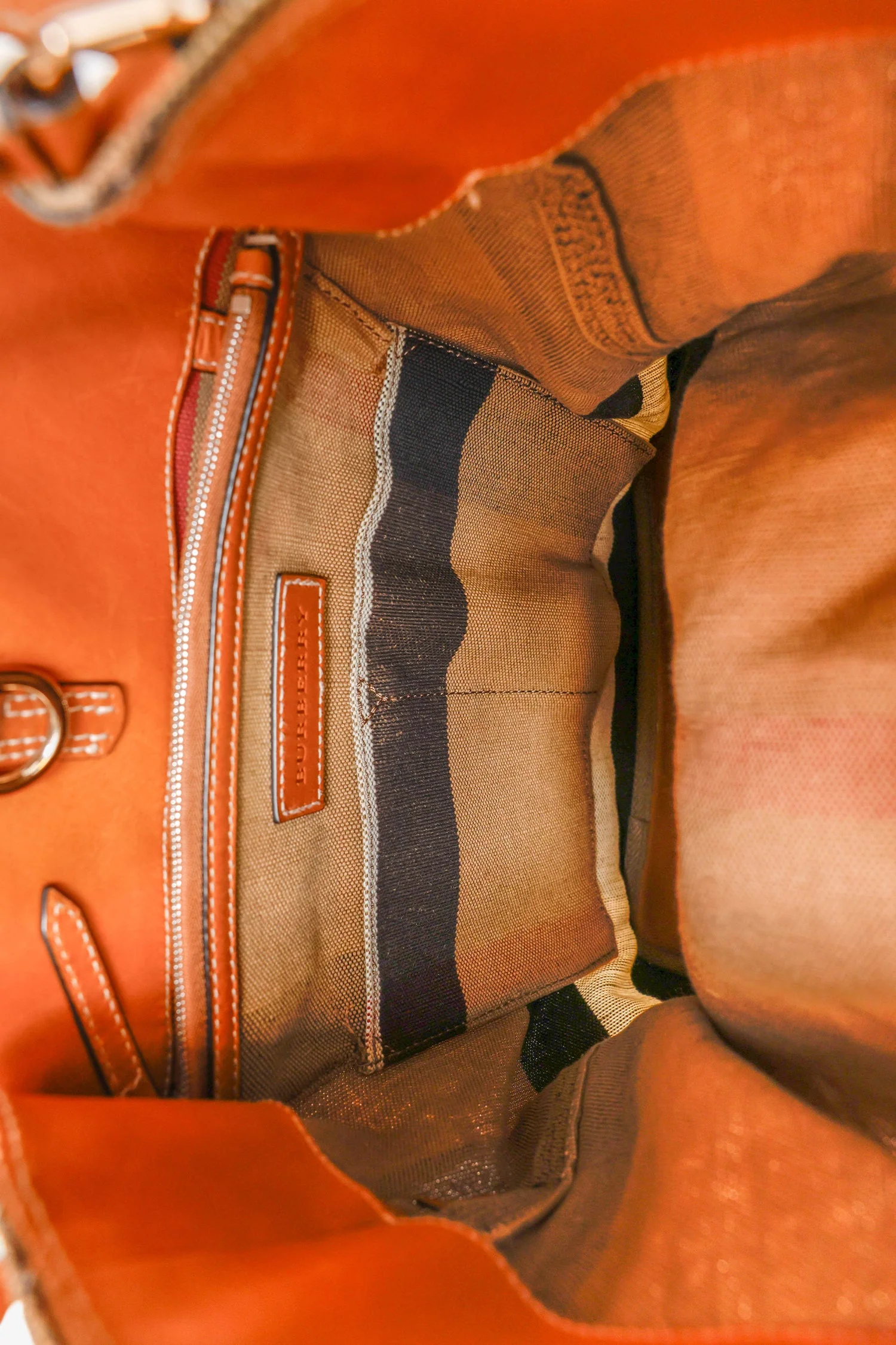 Burberry Brown House Check Canvas Ashby Bucket Bag With Pouch - Image 6