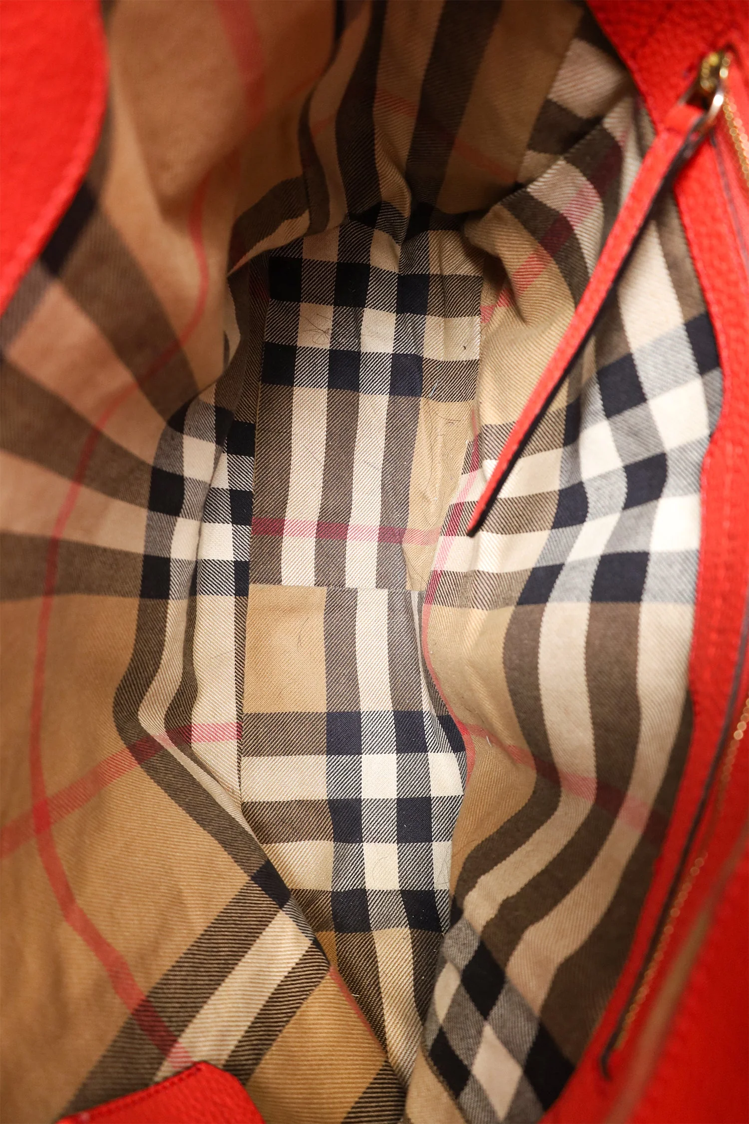 Burberry Red Leather Hobo Shoulder Bag - Image 7