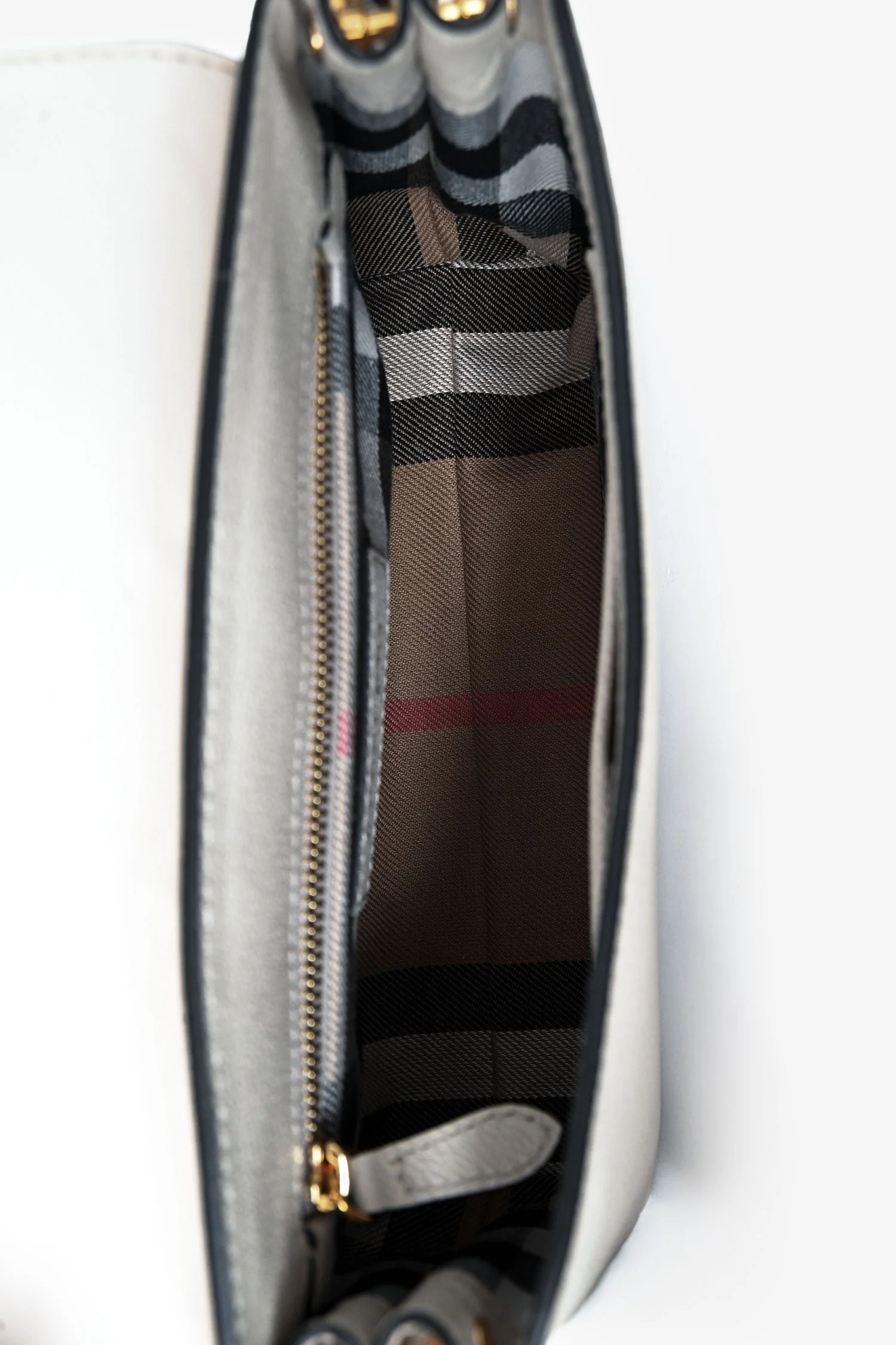 Burberry White Leather Buckle Crossbody Bag - Image 6