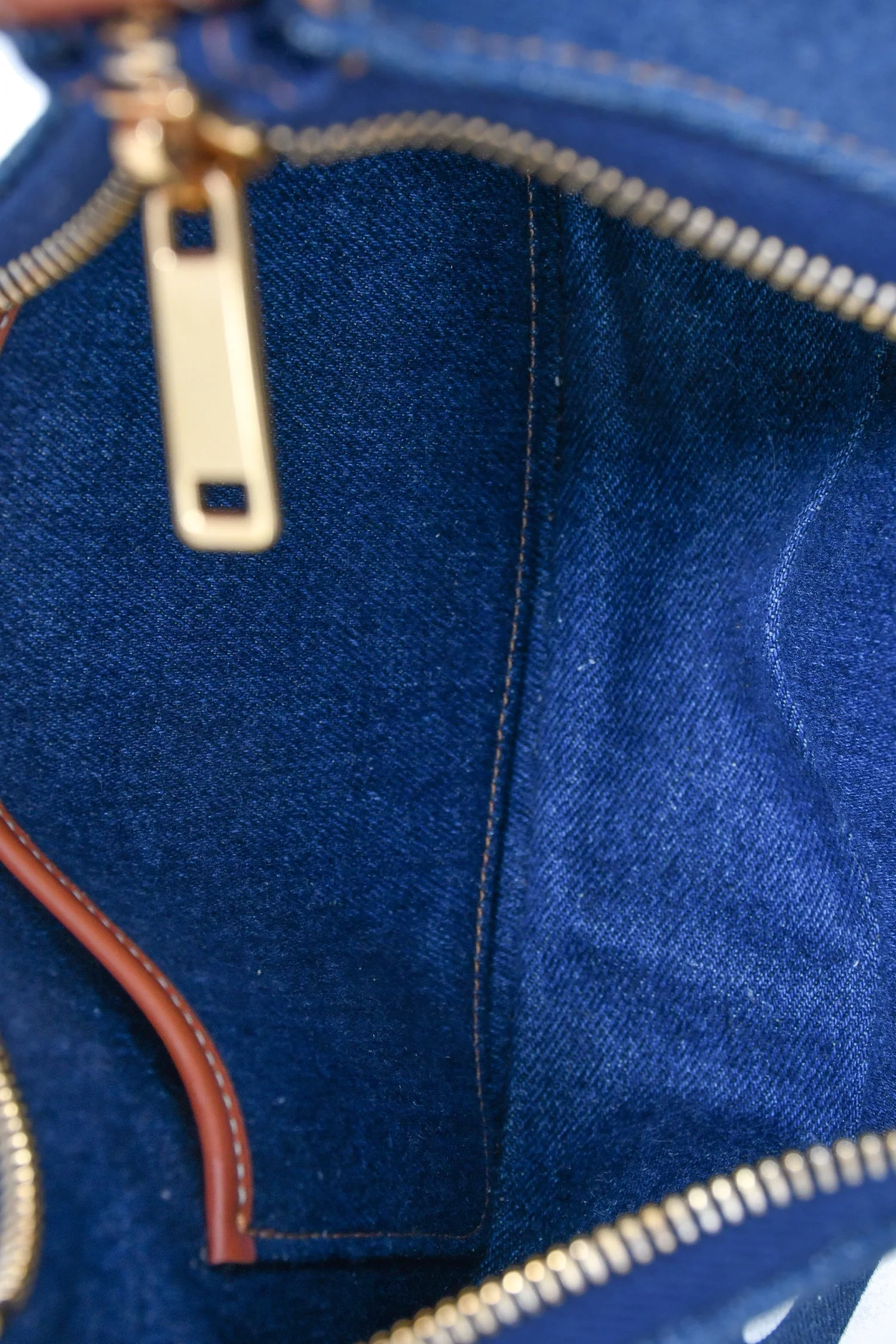 Celine 2021 Blue Denim Ava Shoulder Bag - Image 6