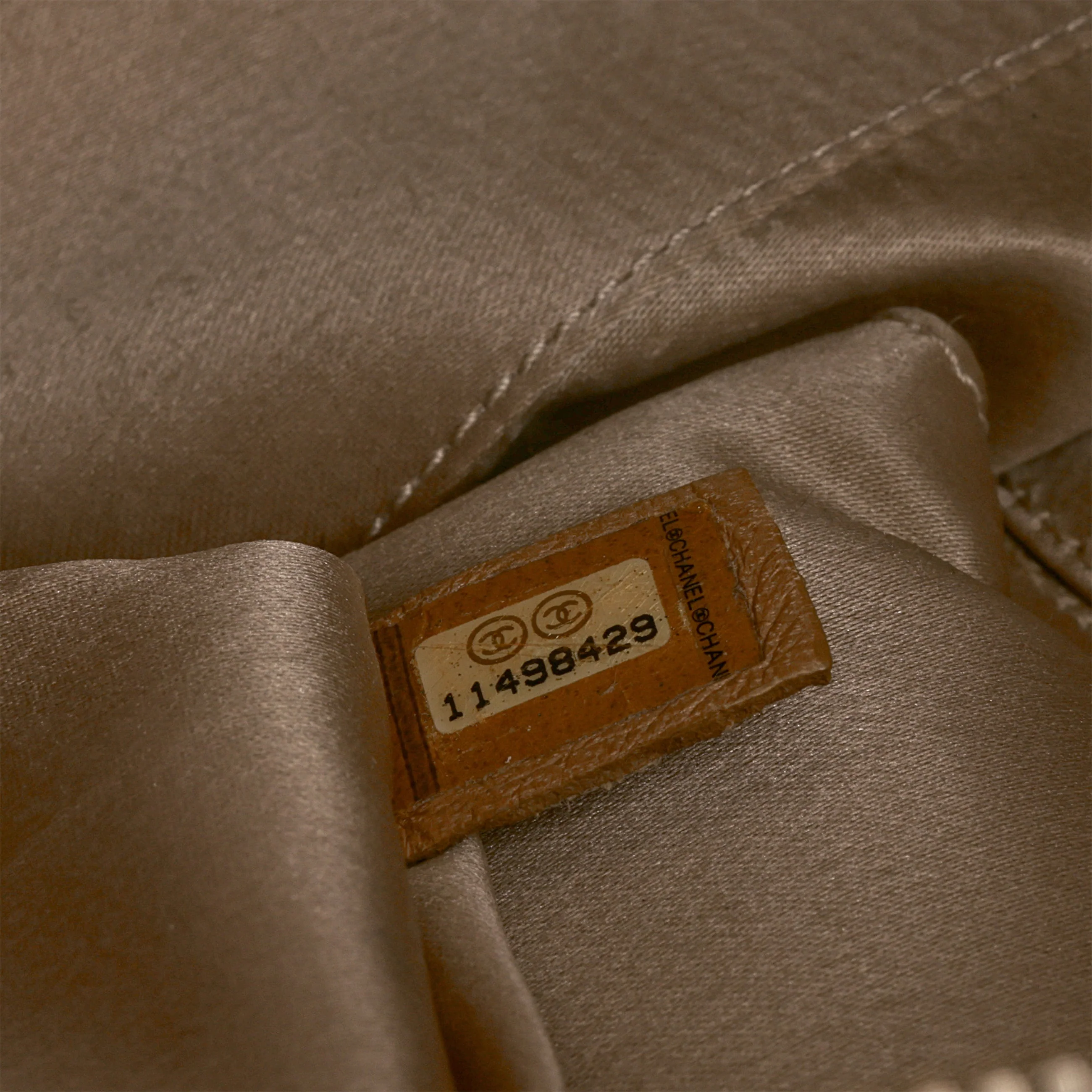 Chanel Bubble Shoulder Bag - Taupe Lambskin | Gold Hardware - Image 9