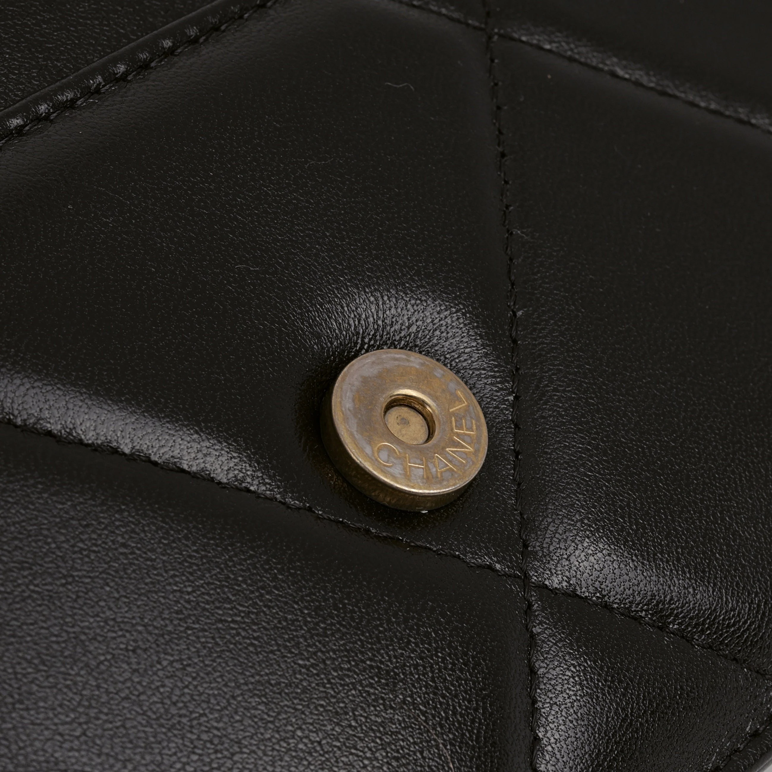 Chanel 19 Wallet on Chain - Black Lambskin | Mixed Hardware - Image 7