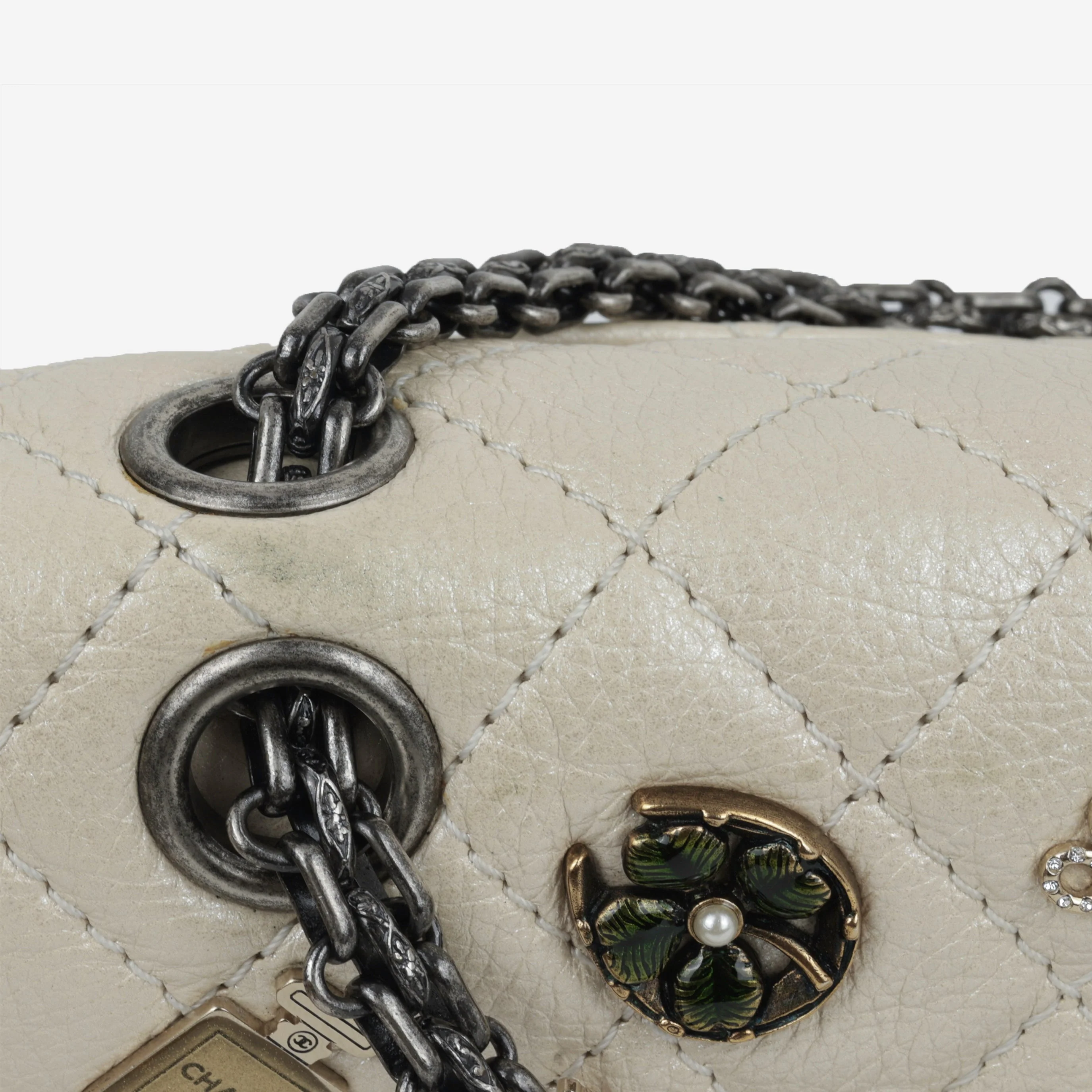 Chanel 2.55 Re-issue 225 Lucky Charms - Ivory Calfskin | Rhodium Hardware - Image 10