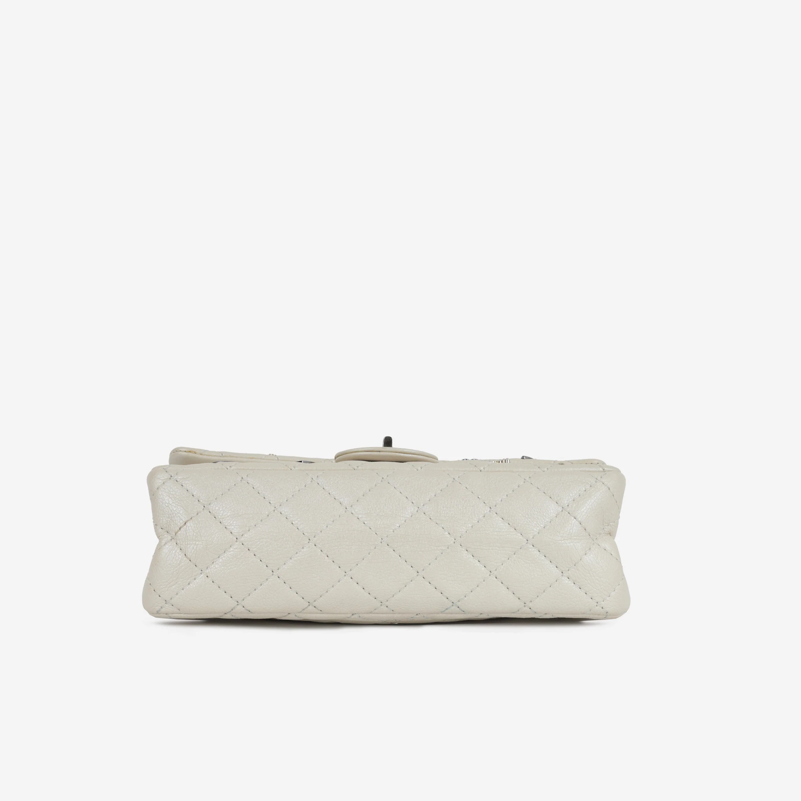 Chanel 2.55 Re-issue 225 Lucky Charms - Ivory Calfskin | Rhodium Hardware - Image 4