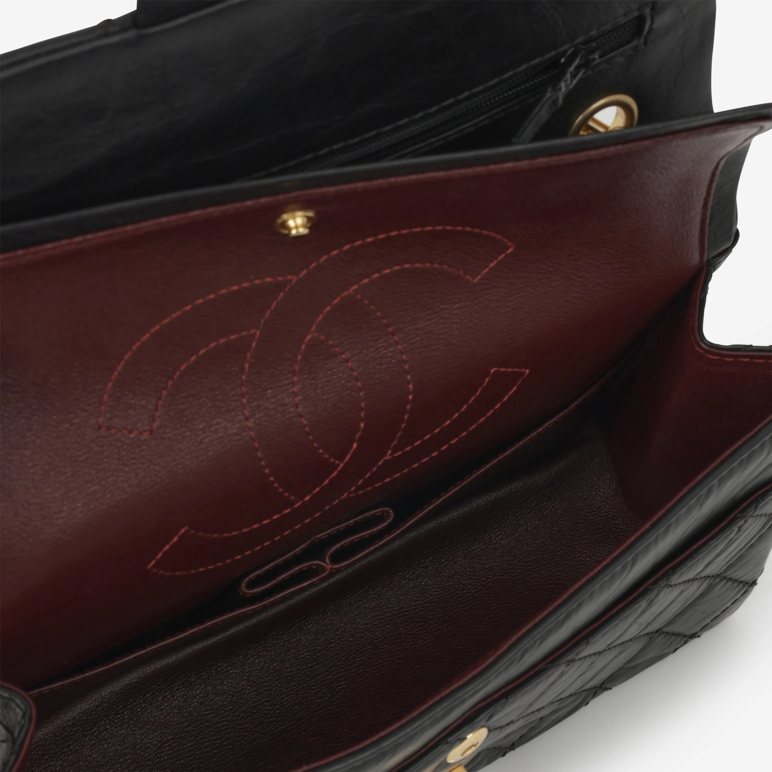 Chanel 2.55 Reissue 225 - Black Crumpled Calfskin | Gold Hardware - Image 5