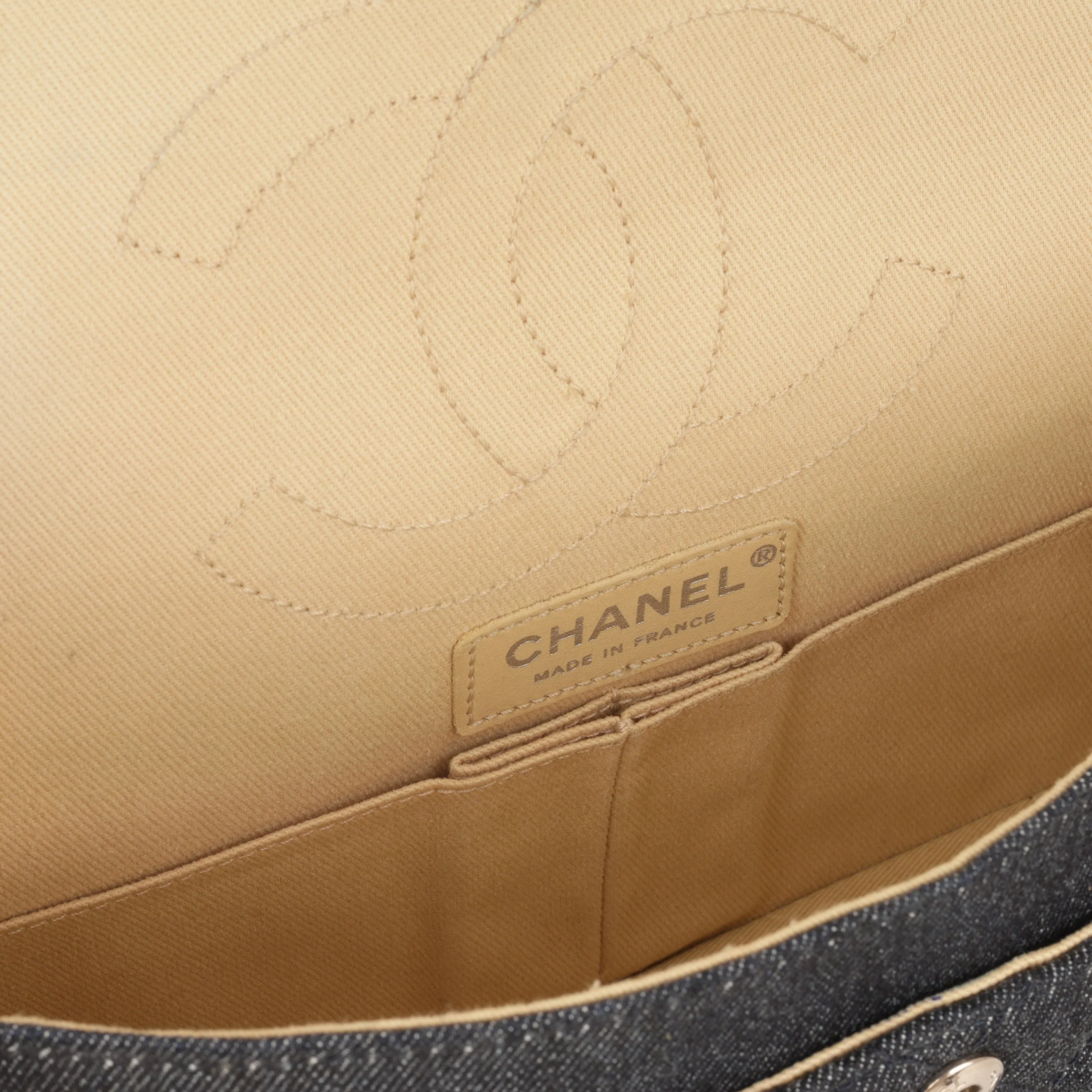 Chanel 2.55 Reissue 225 - Indigo Denim | Ruthenium Hardware - Image 5