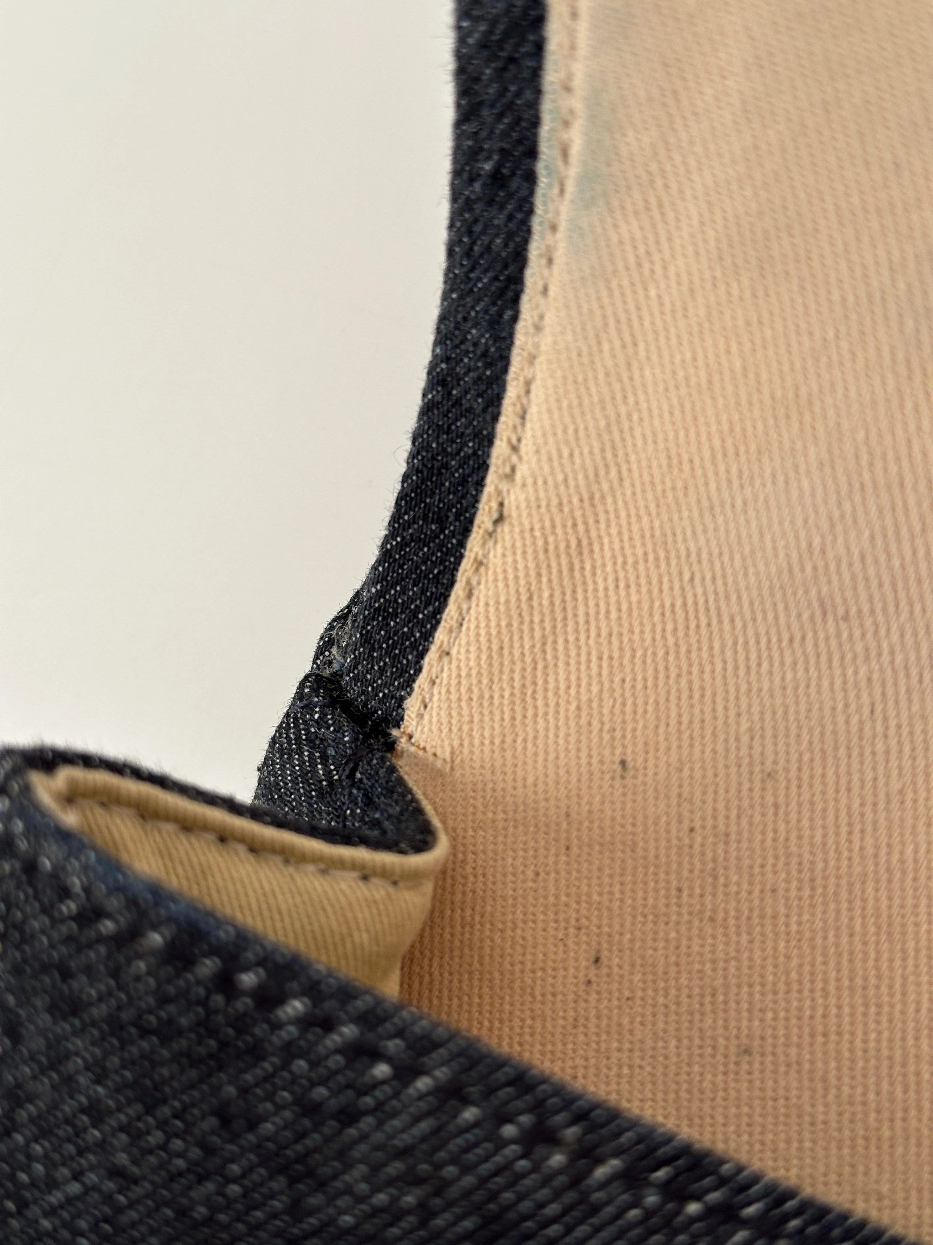 Chanel 2.55 Reissue 225 - Indigo Denim | Ruthenium Hardware - Image 7