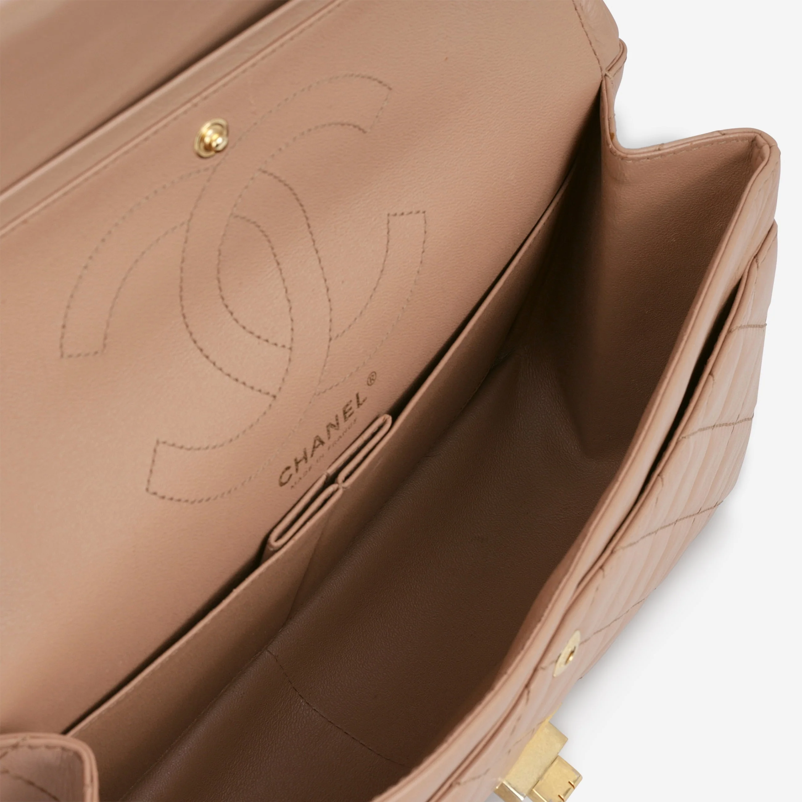 Chanel 2.55 Reissue 226 - Beige Crumpled Calfskin | Gold Hardware - Image 6