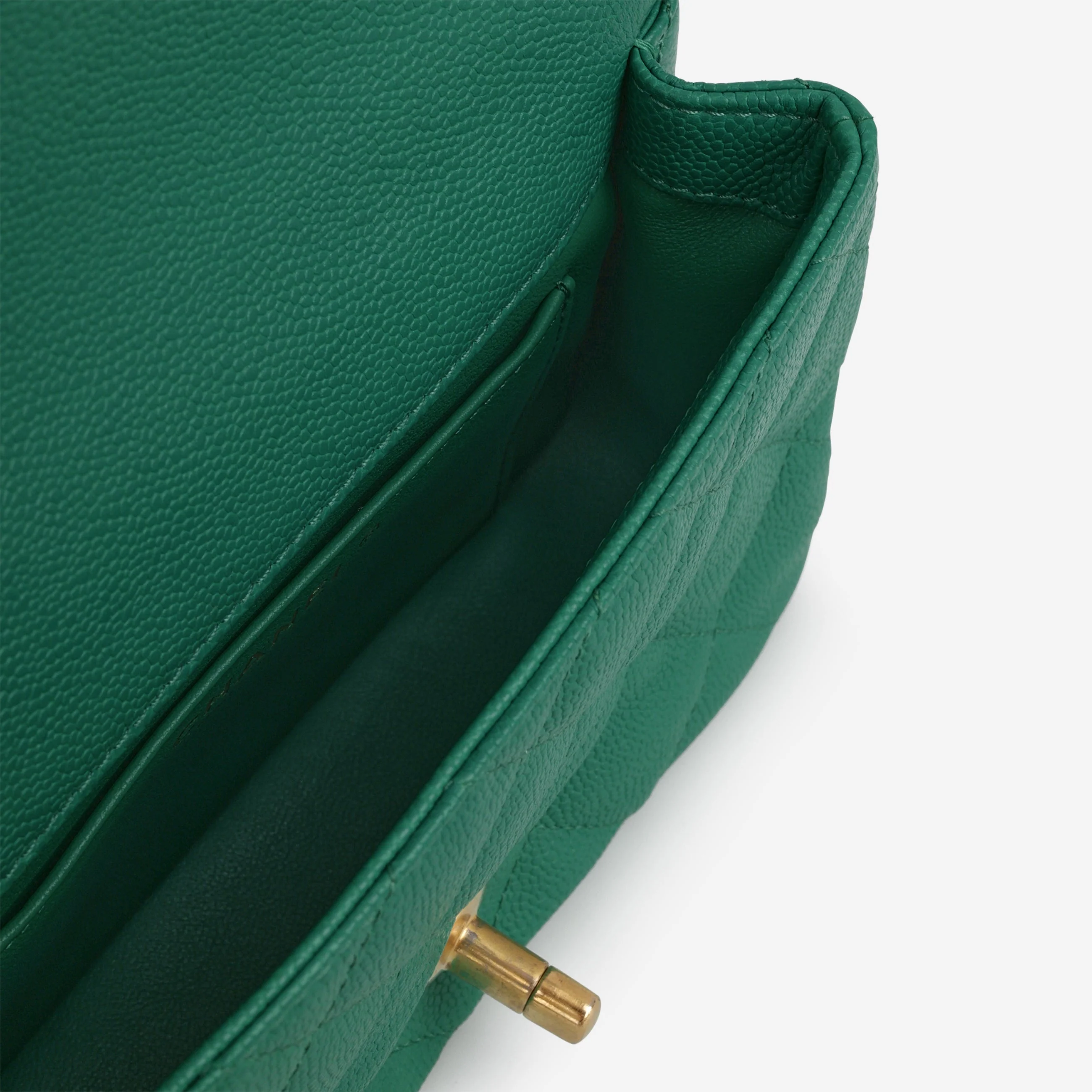Chanel 23P Mini Heart Crush - Green Caviar | Gold Hardware - Image 5