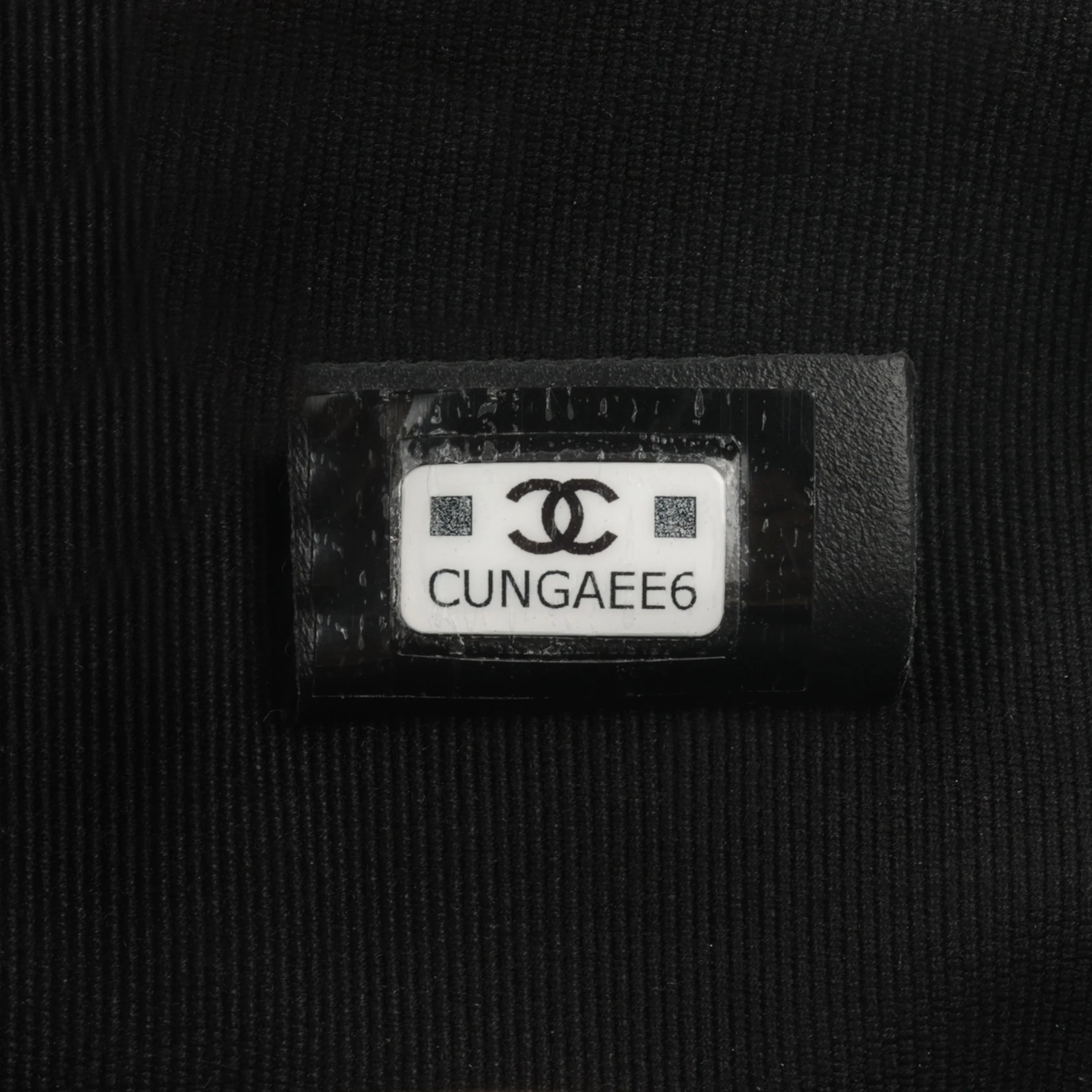 Chanel 24A Bowknot Clutch on Chain- Black Shiny Crumpled Calfskin | Aged Gold Hardware - Image 4