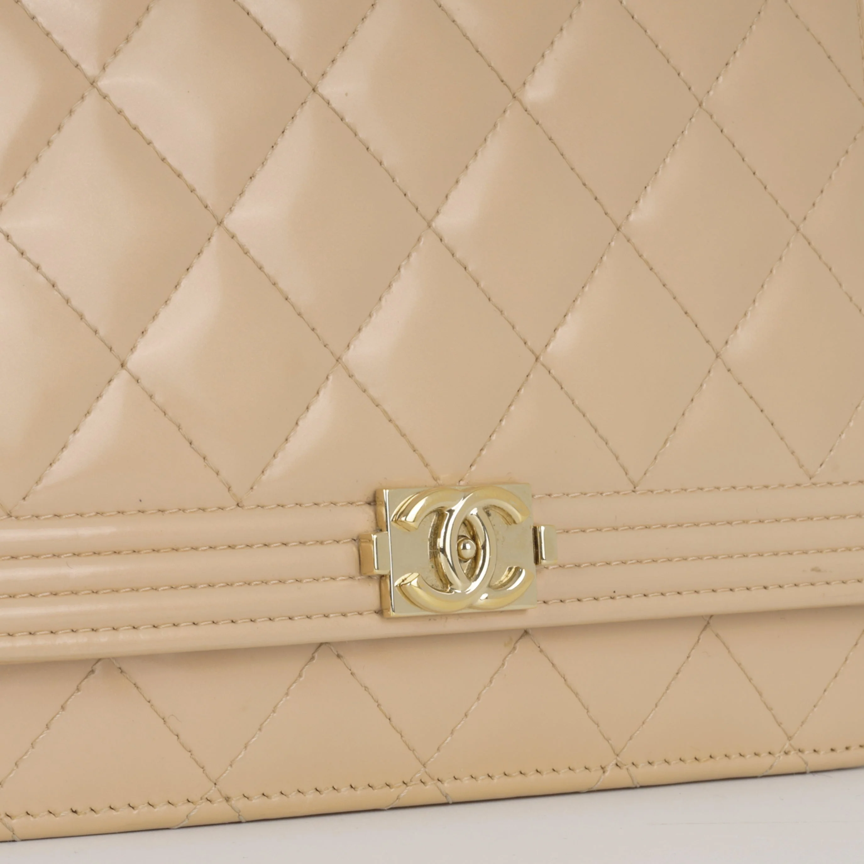 Chanel Boy WOC - Iridescent Pink Patent | Champagne Gold Hardware - Image 7