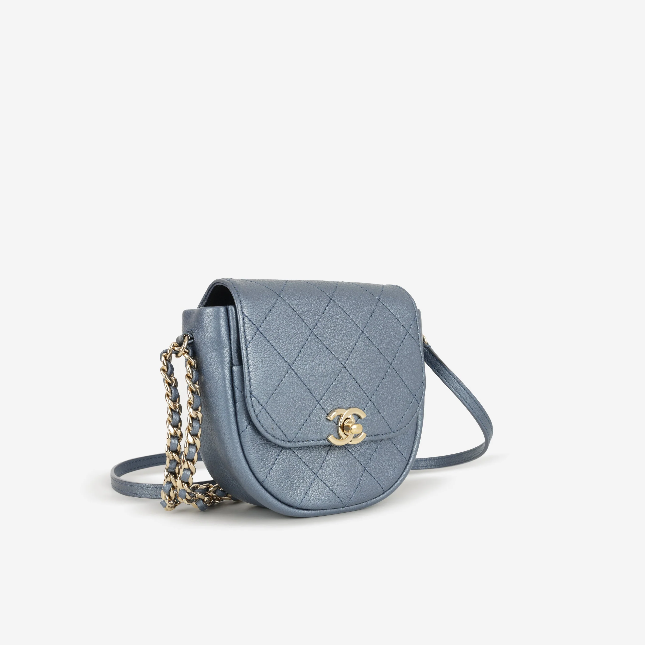 Chanel Casual Trip Crossbody Flap Bag - Blue Metallic Calfskin | Champagne Gold Hardware - Image 2