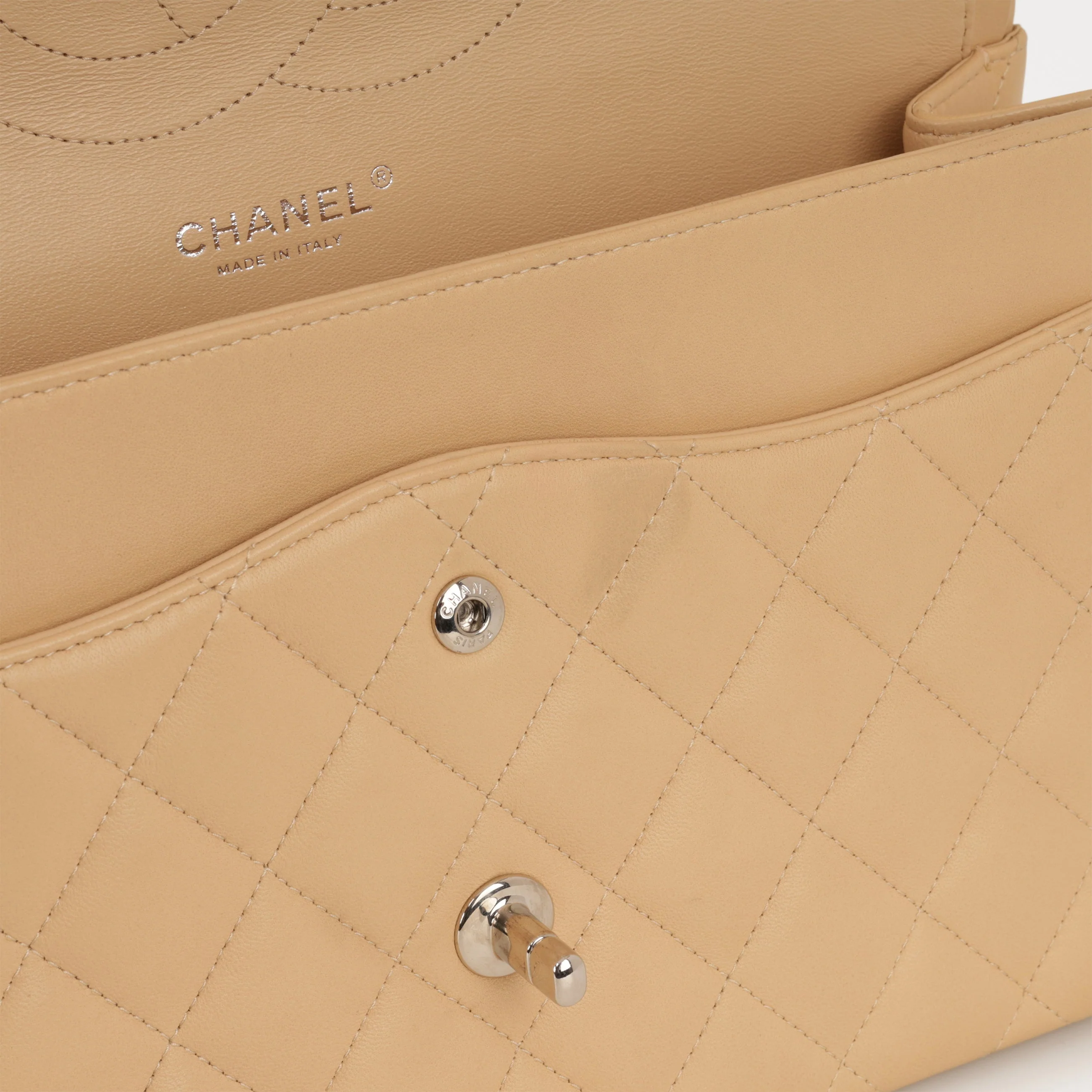 Chanel Classic Jumbo Double Flap - Beige Lambskin | Silver Hardware - Image 13