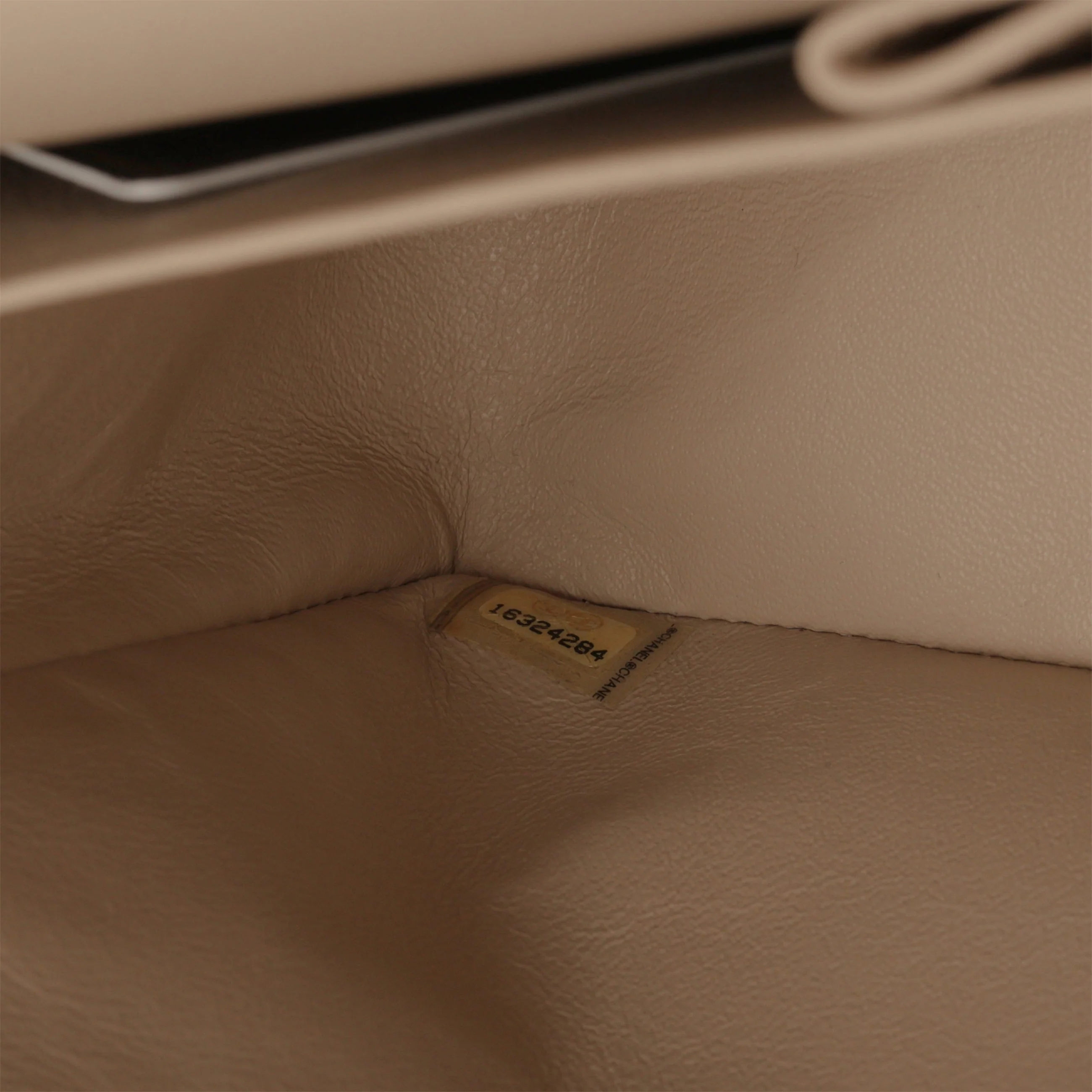 Chanel Classic Jumbo Double Flap - Beige Matte Caviar | Champagne Gold Hardware - Image 7