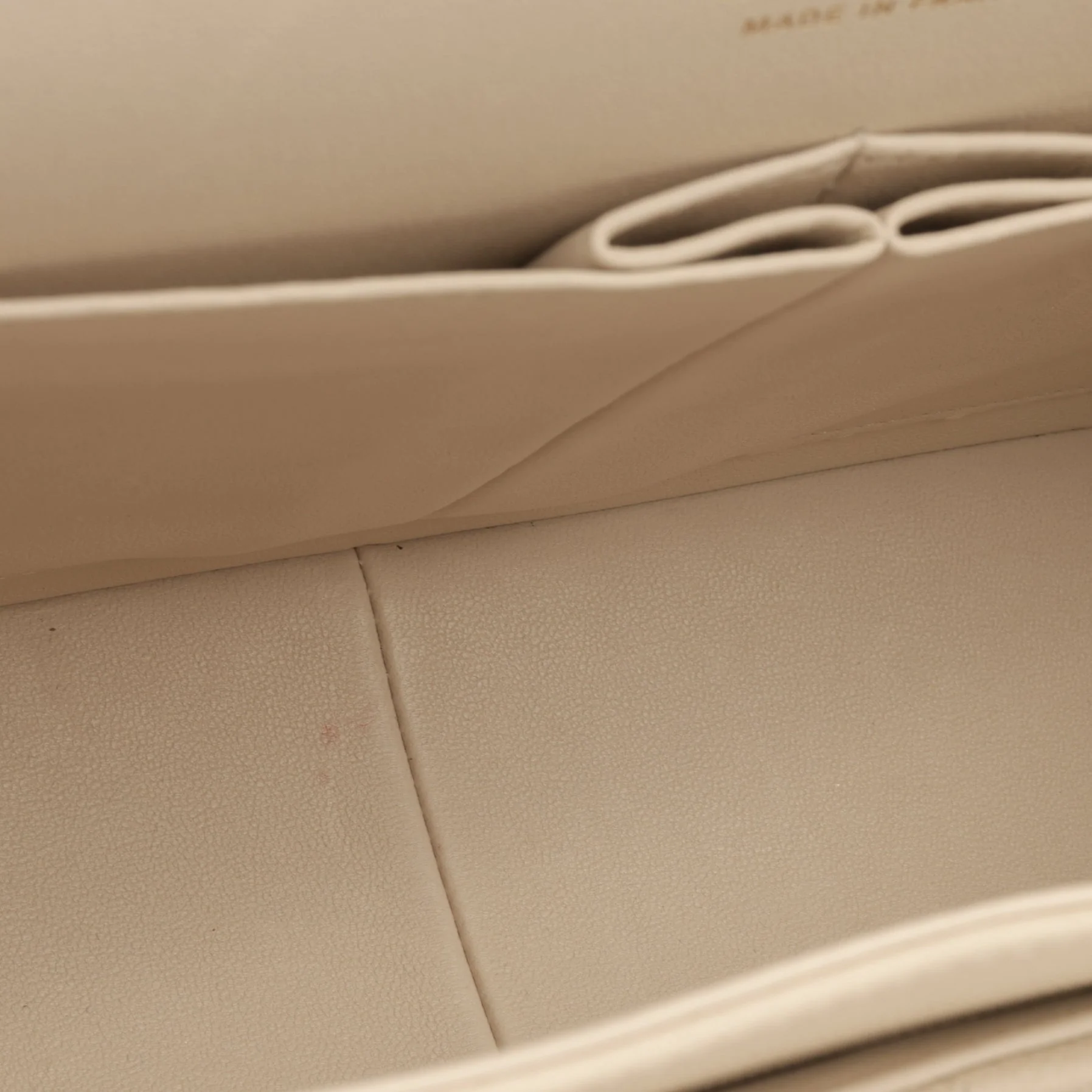 Chanel Classic Jumbo Double Flap - Ecru Caviar | Champagne Gold Hardware - Image 8