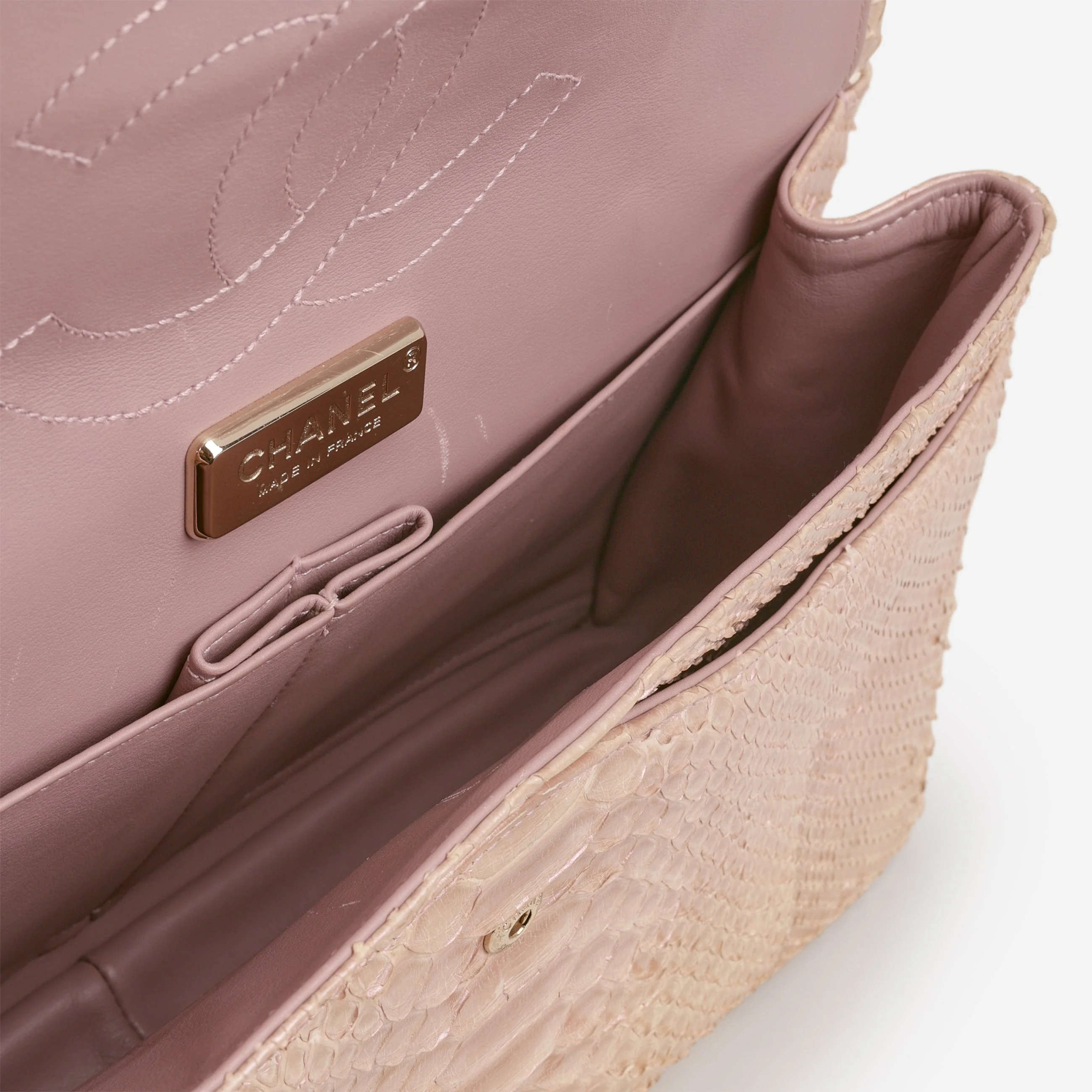 Chanel Classic Jumbo Double Flap - Iridescent Pink Pyhton | Champagne Gold Hardware - Image 9