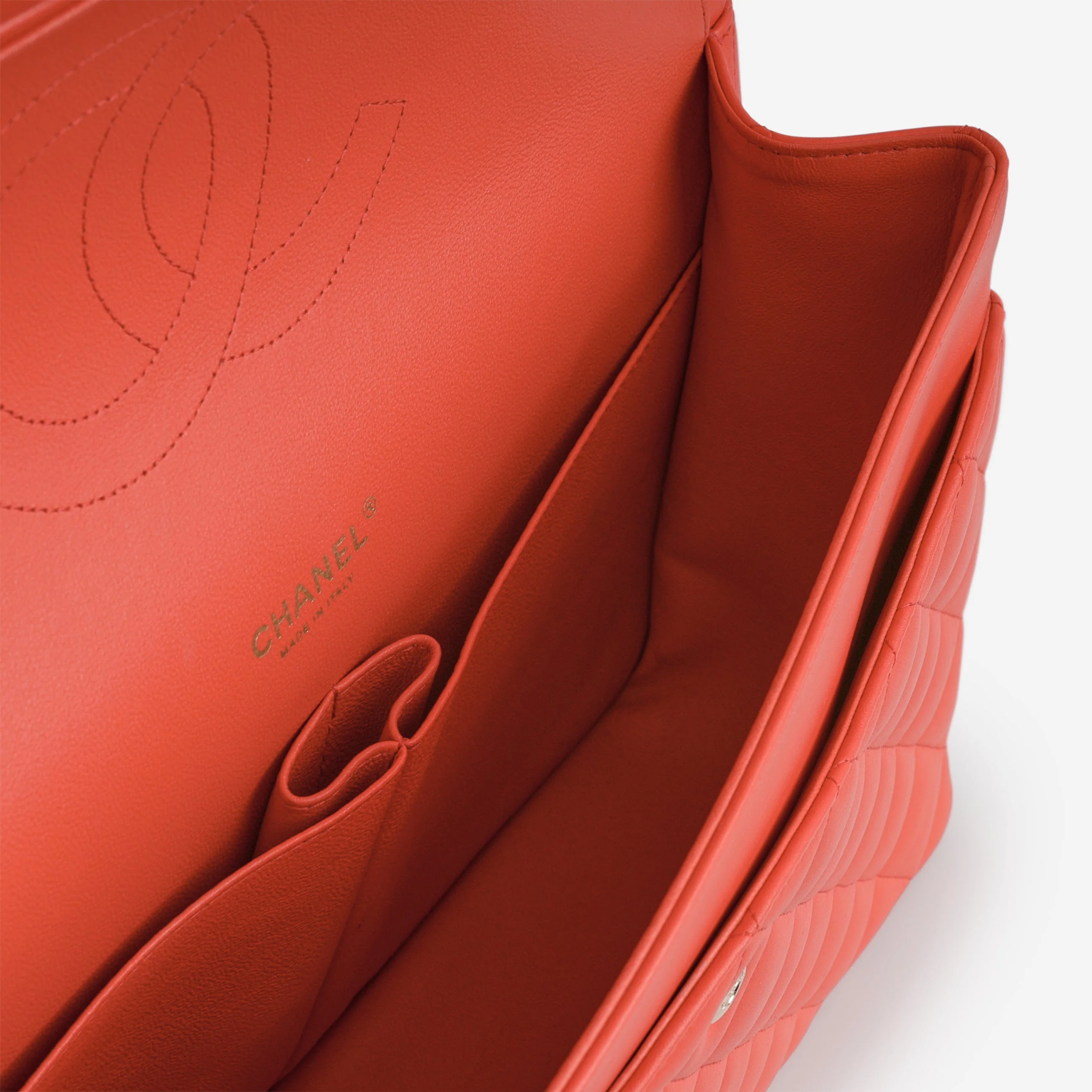 Chanel Classic Maxi Double Flap - Coral Lambskin | Champagne Gold Hardware - Image 11