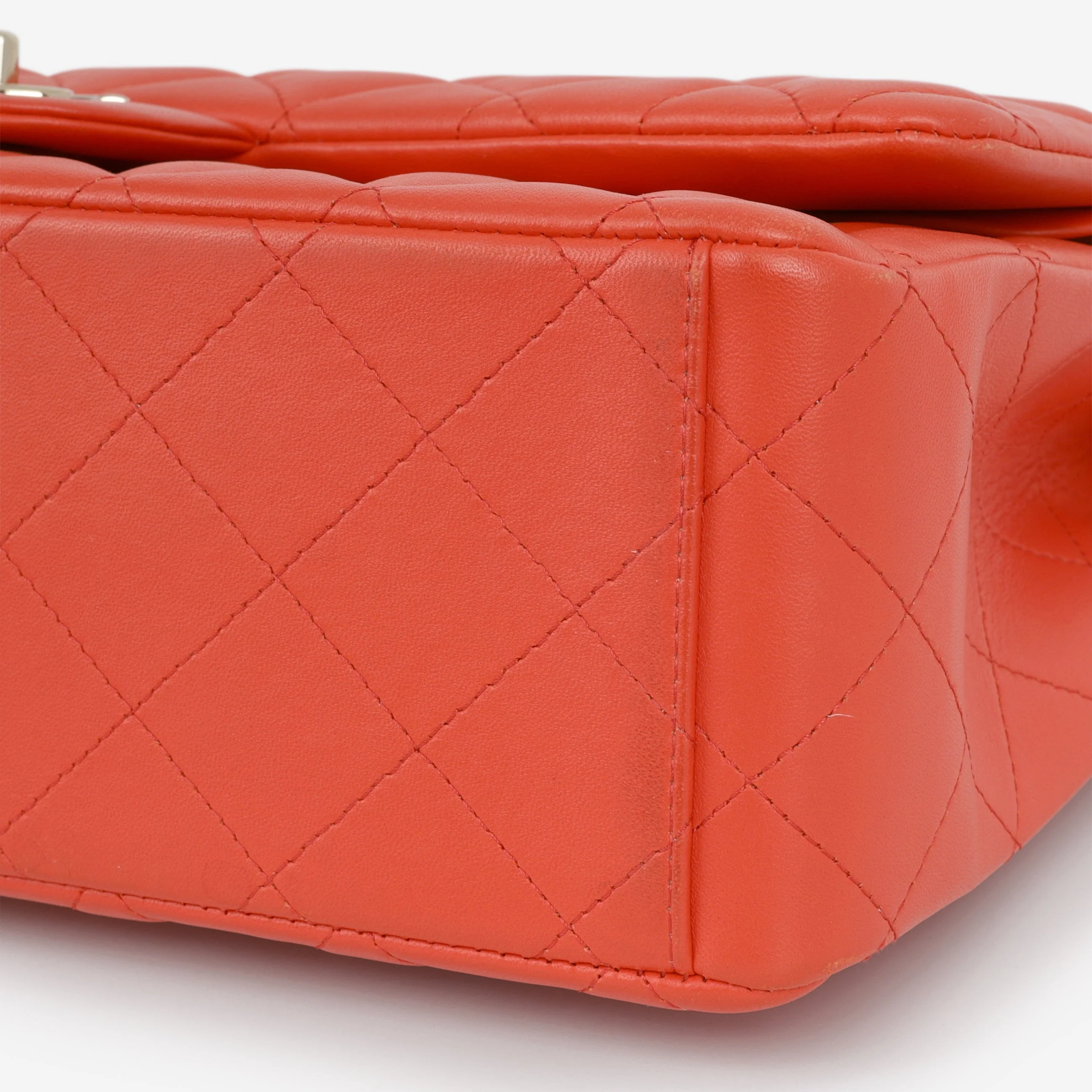 Chanel Classic Maxi Double Flap - Coral Lambskin | Champagne Gold Hardware - Image 5