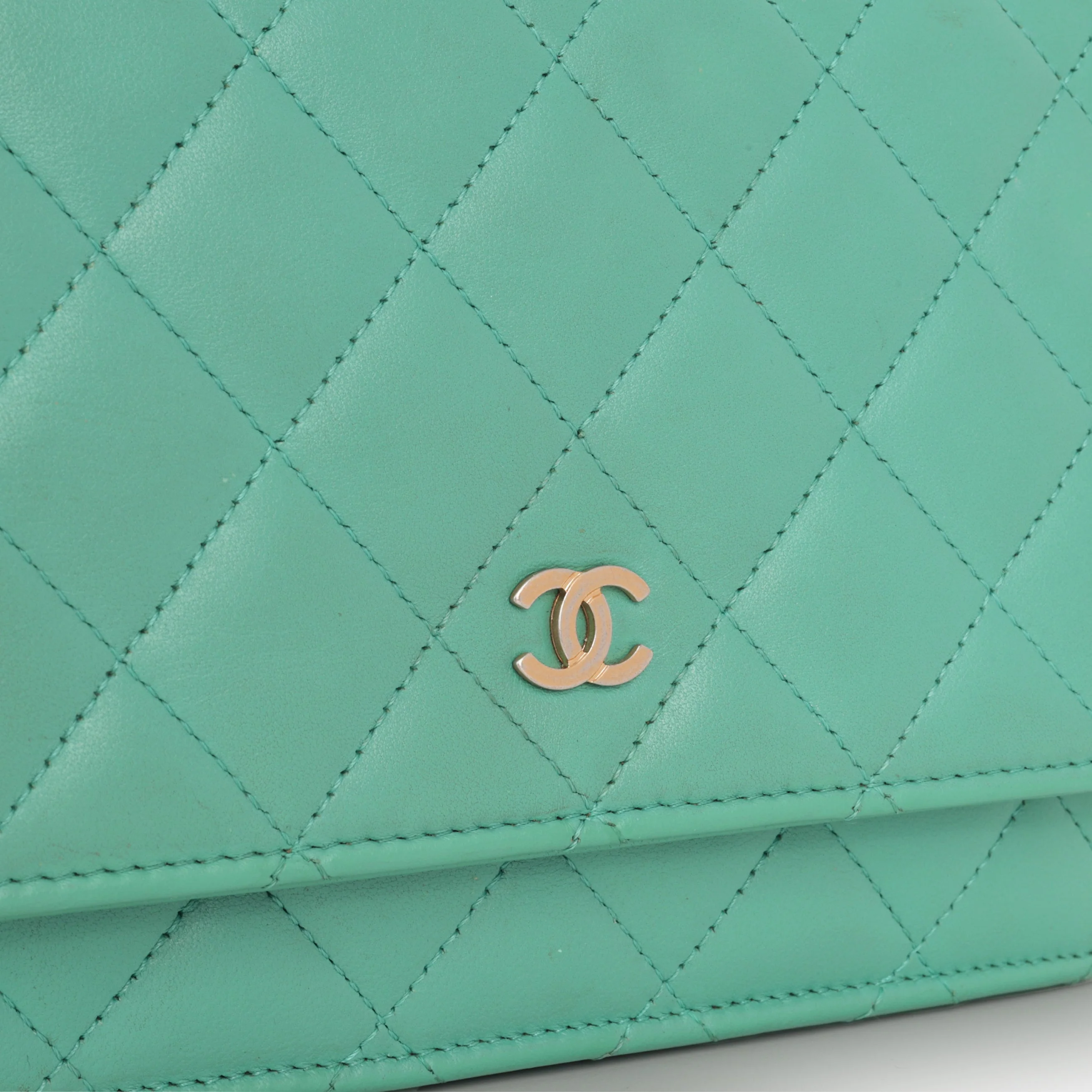 Classic Wallet on Chain - Teal Lambskin | Champagne Gold Hardware - Image 5
