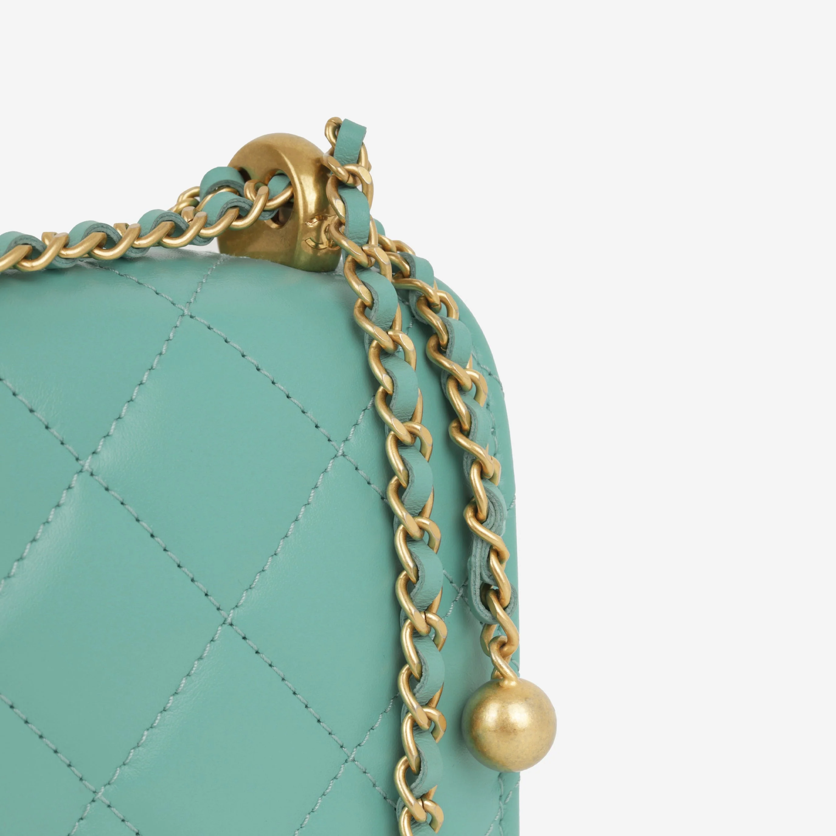 Chanel Crush Charm Wallet on Chain - Turquoise Calfskin | Gold Hardware - Image 4