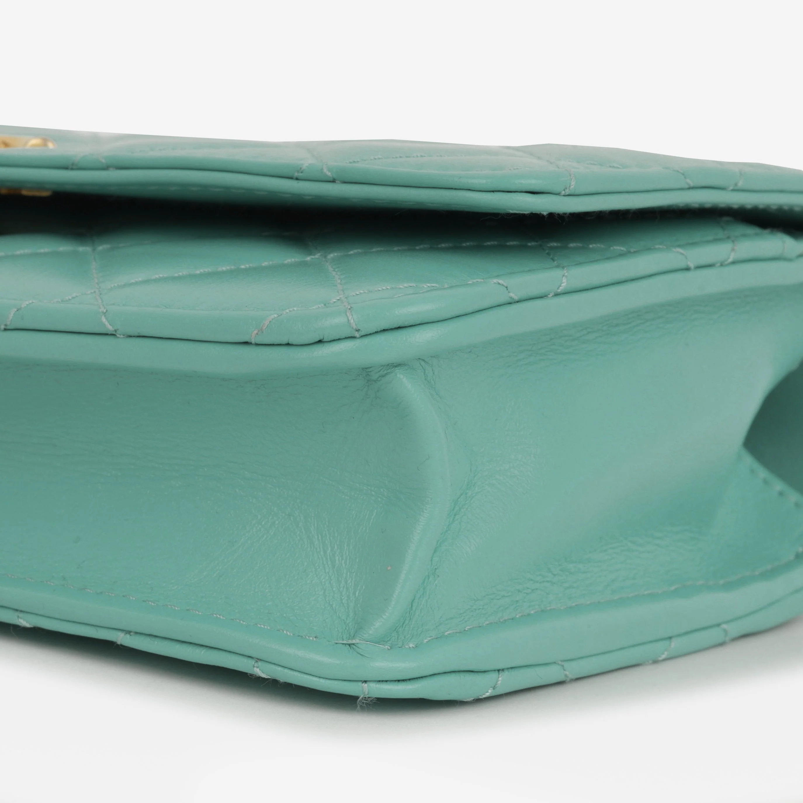 Chanel Crush Charm Wallet on Chain - Turquoise Calfskin | Gold Hardware - Image 6