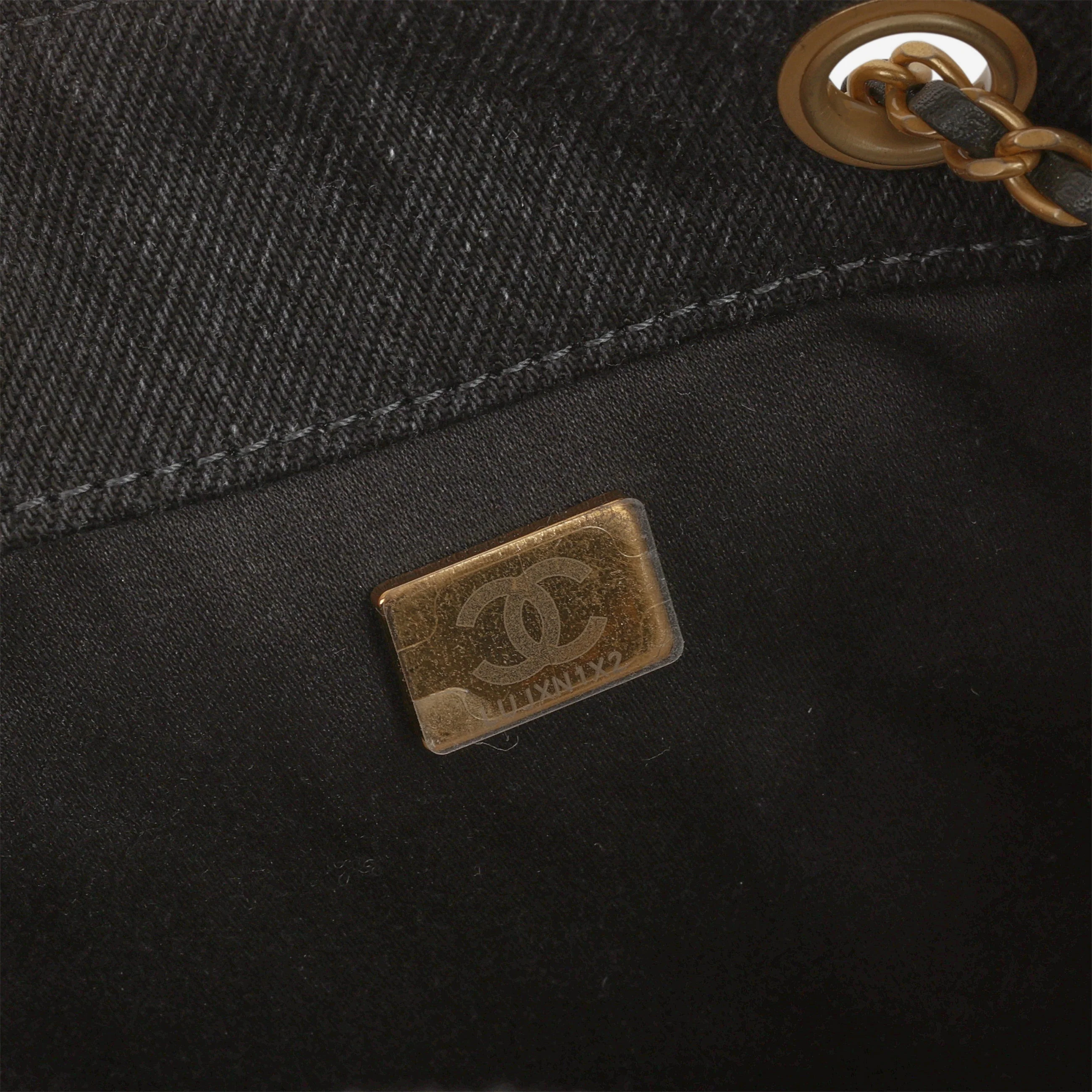 Chanel Large 25 Hobo Bag - Black Denim | Gold Hardware - Image 6