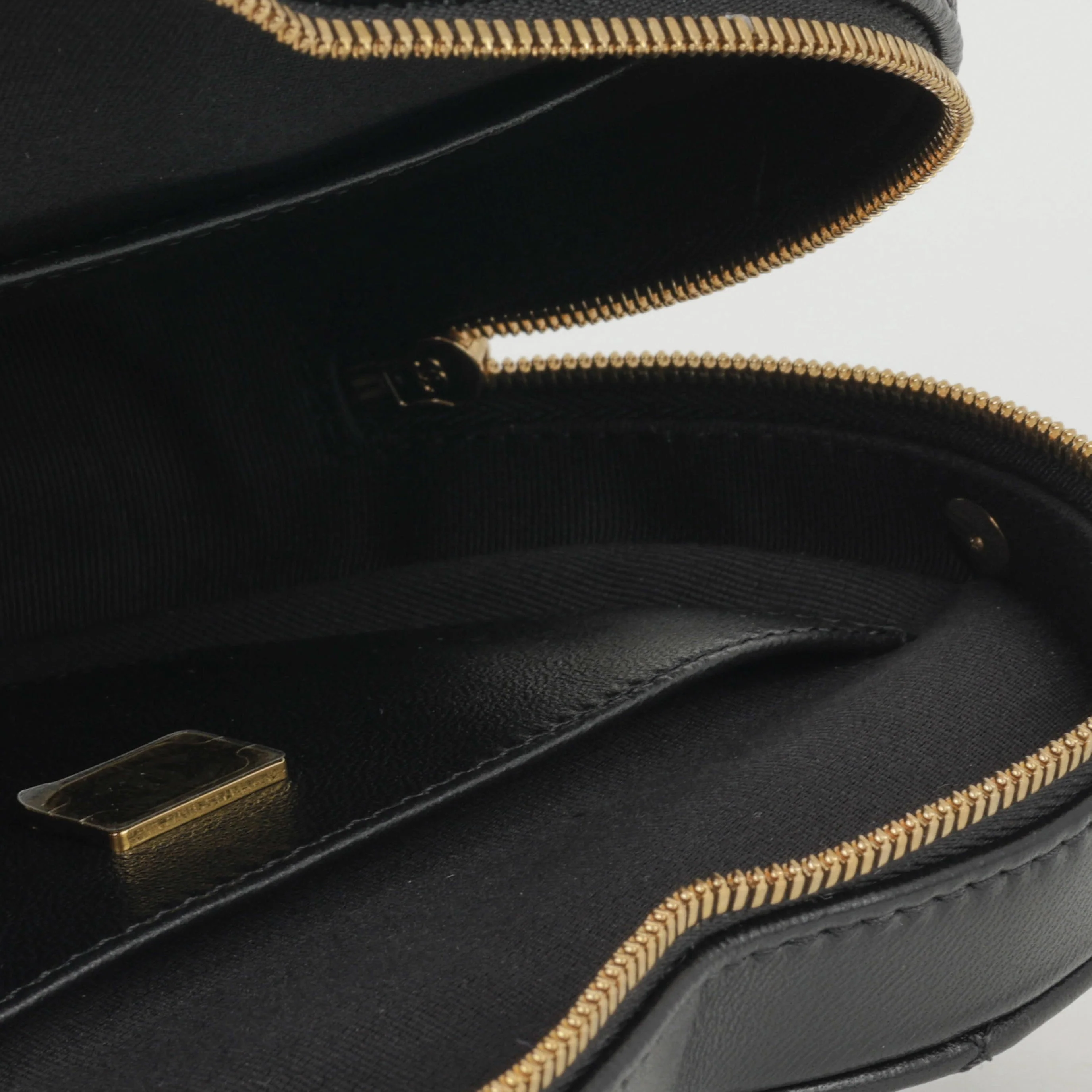 Chanel Large Heart Bag - Black Lambskin | Champagne Gold Hardware - Image 5