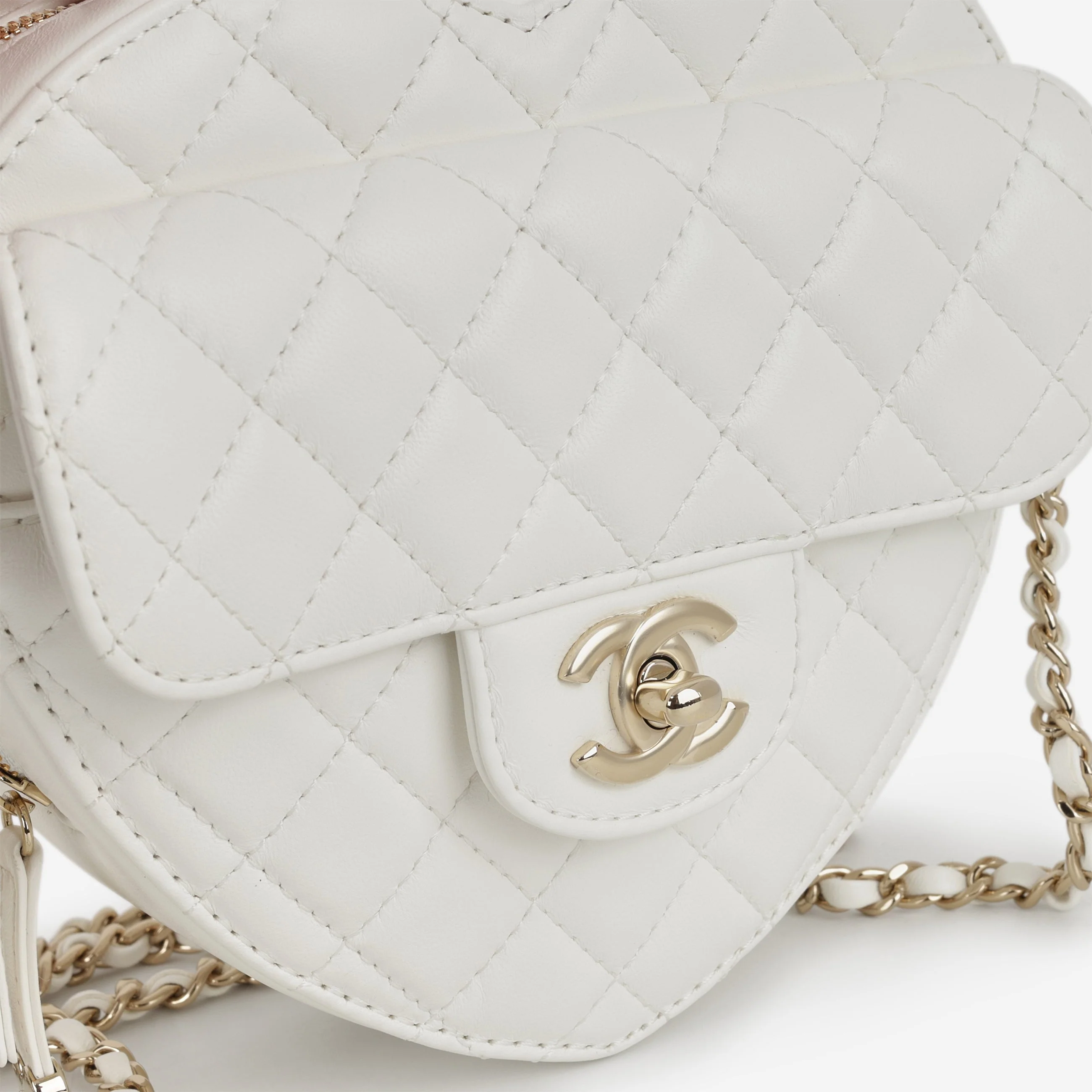 Chanel Large Heart Bag - White Lambskin | Champagne Gold Hardware - Image 7