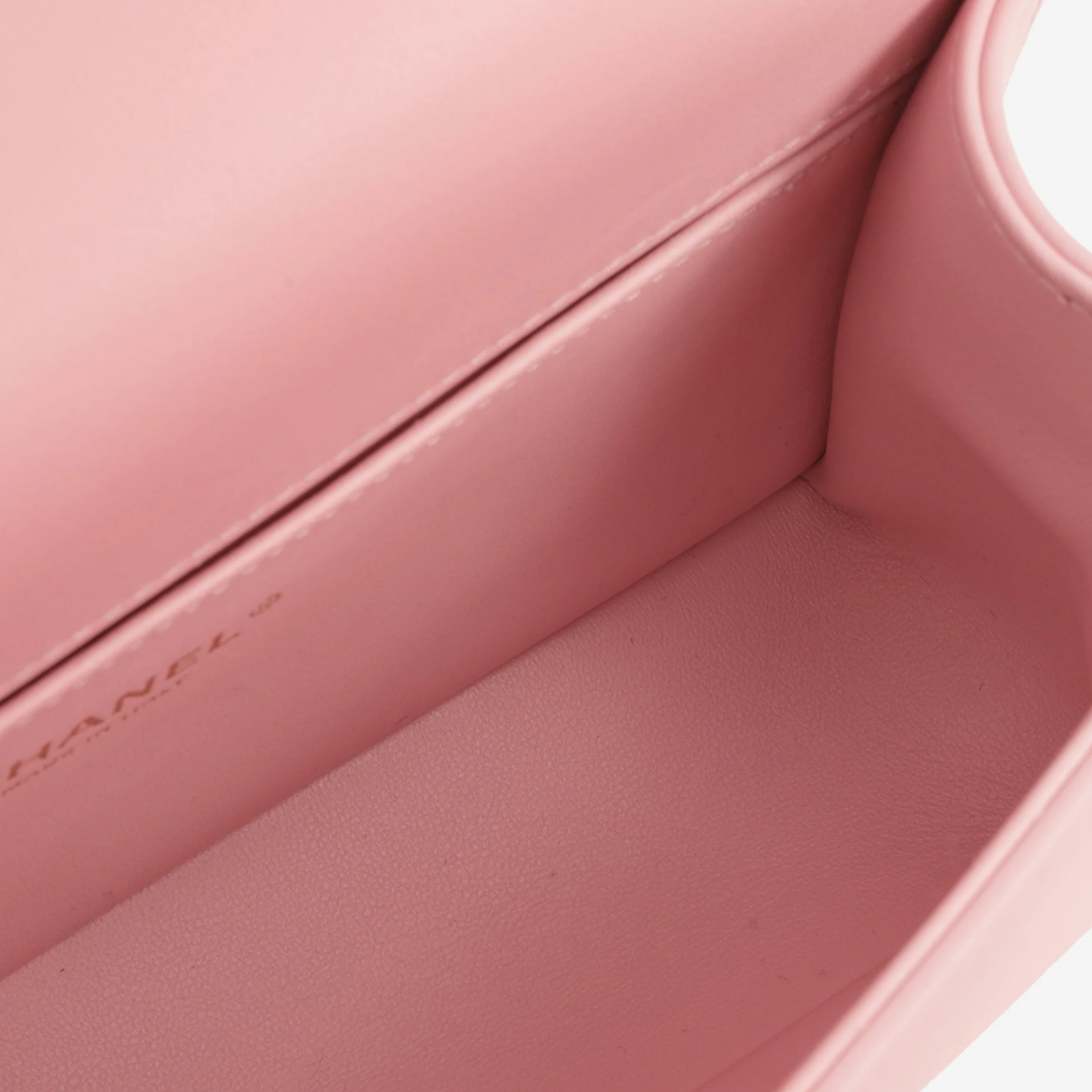 Chanel Medium Boy Bag - Pink Lambskin | Aged Gold Hardware - Image 6