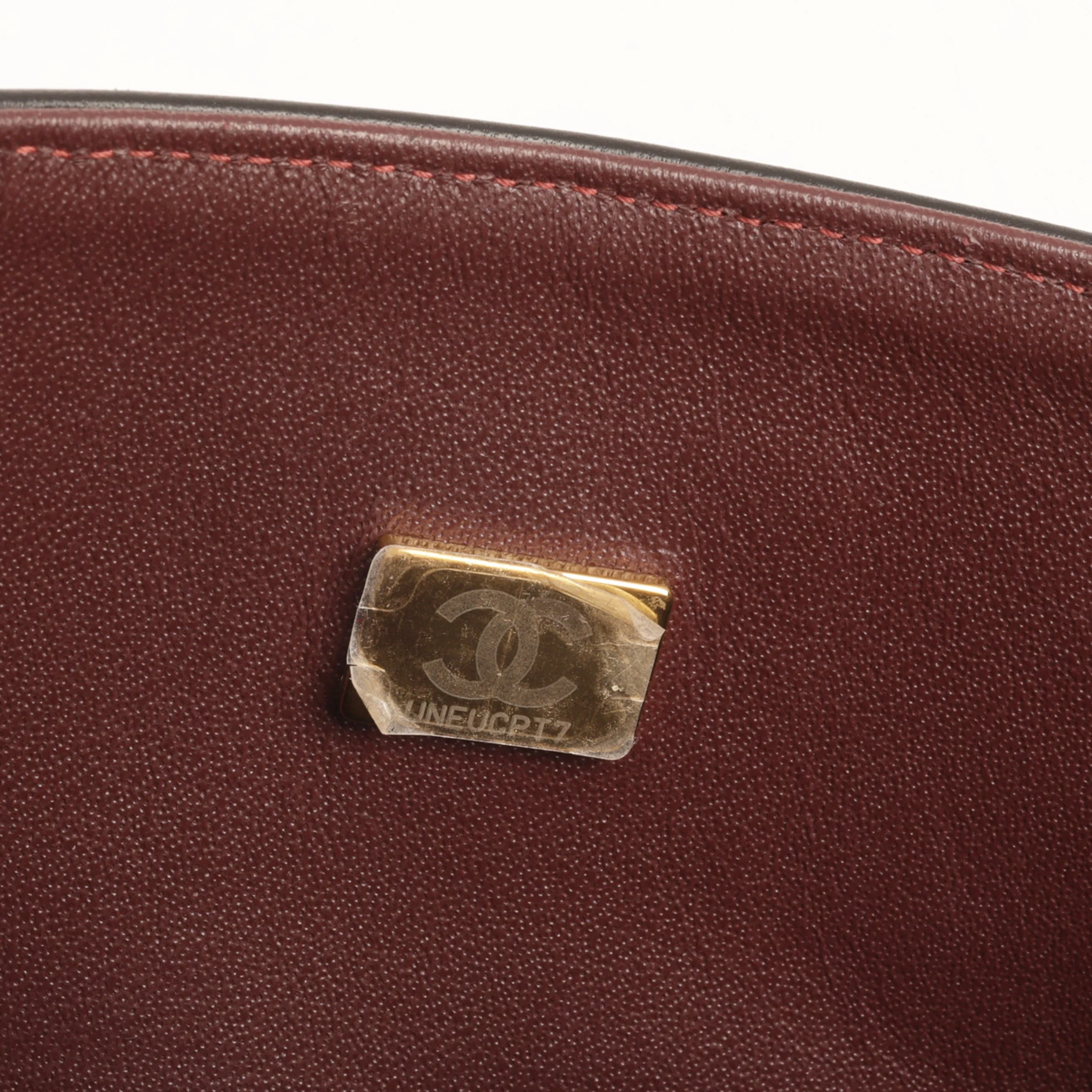 Chanel Medium Classic Flap - Black Lambskin | Gold Hardware (2022) - Image 6