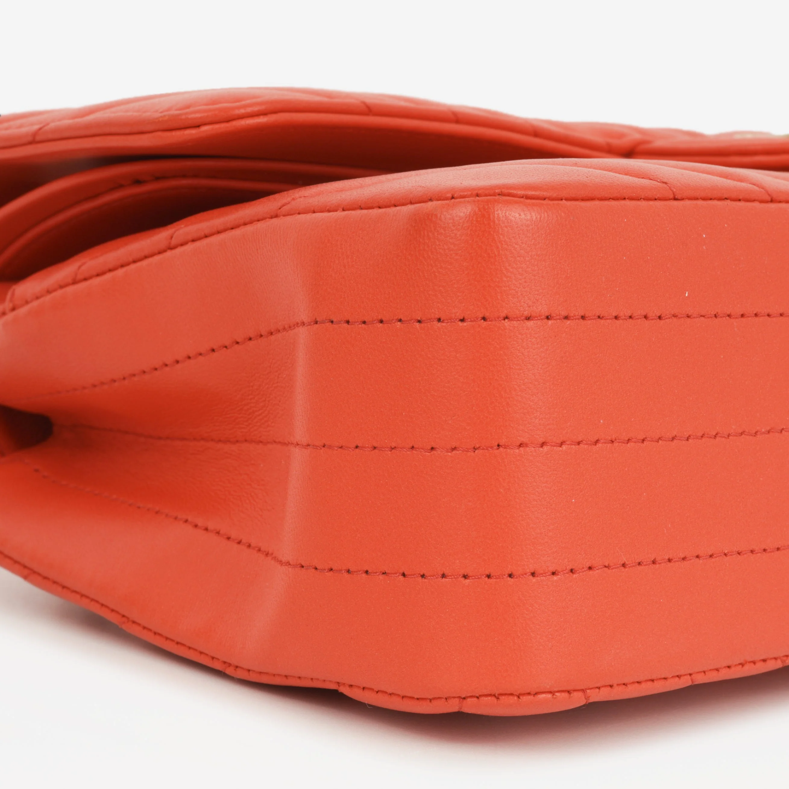 Chanel Medium Classic Flap - Coral Chevron Lambskin | Gold Hardware - Image 6