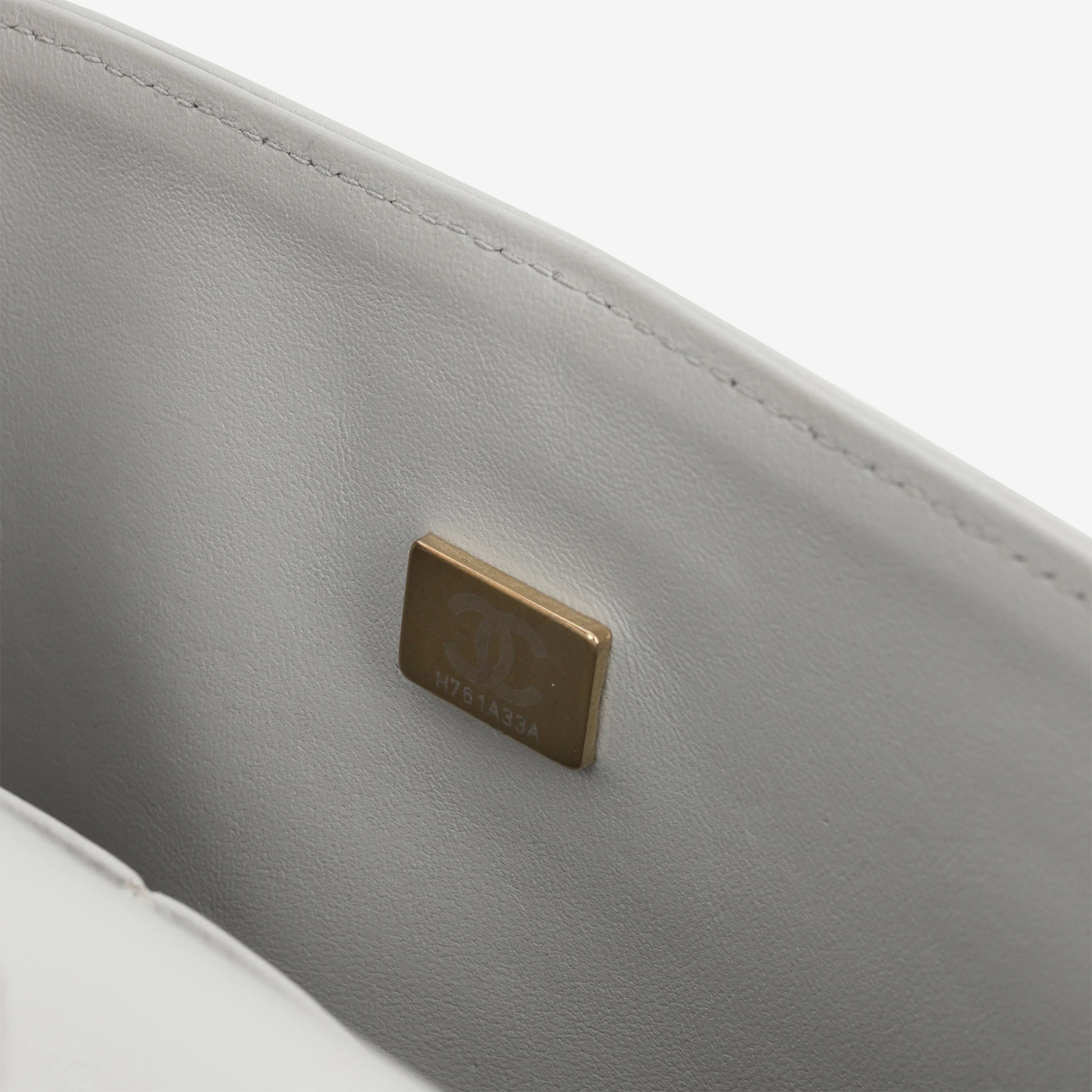 Chanel Medium Classic Flap - Light Grey Lambskin | Champagne Gold Hardware - Image 7