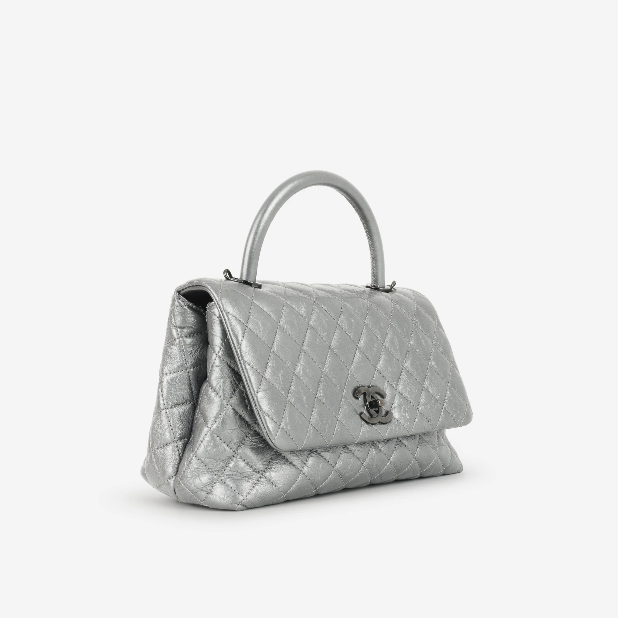 Chanel Medium Coco Handle - Silver Crumpled Calfskin | Black Hardware - Image 2