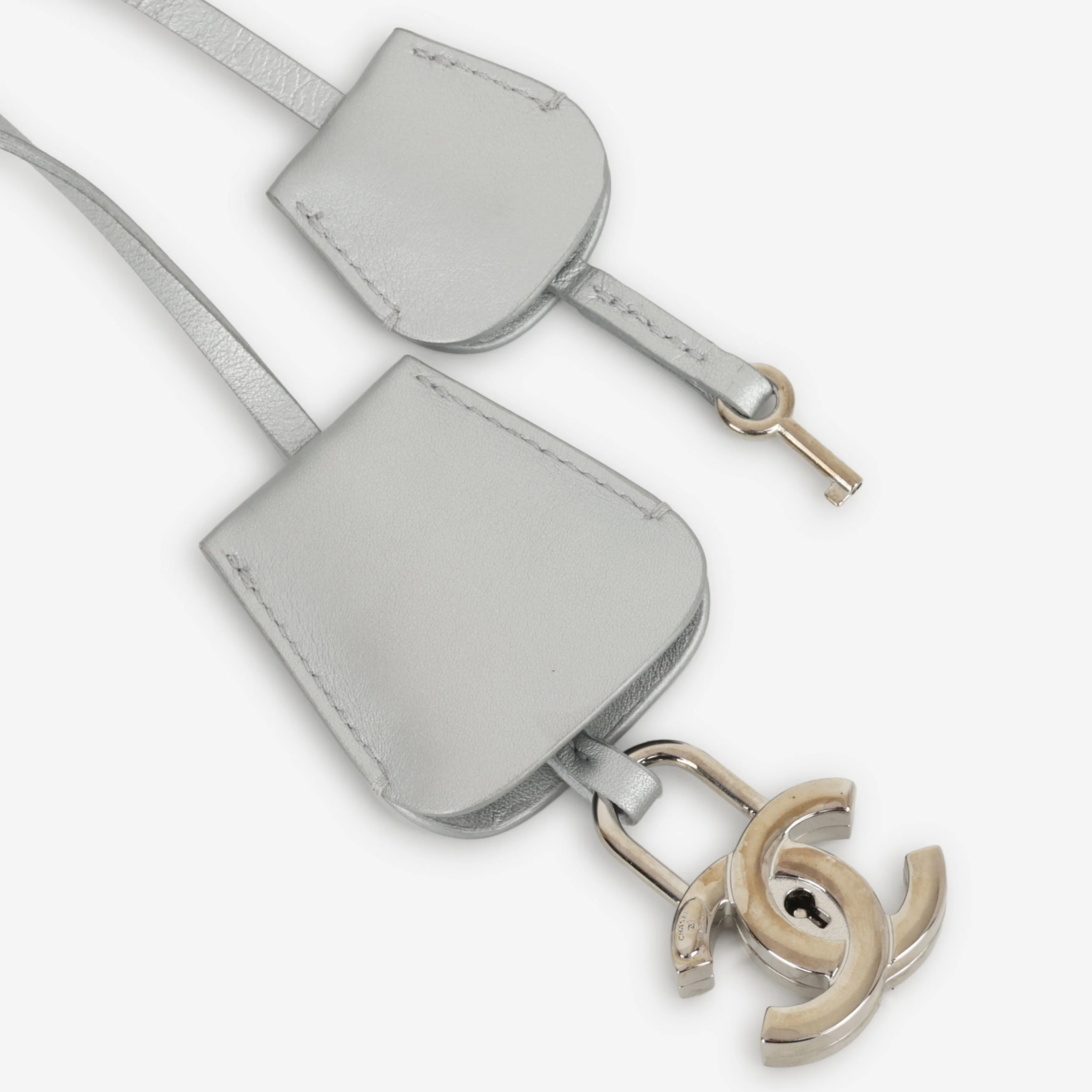 Chanel Medium Filigree Vanity Case - Silver Caviar | Silver Hardware - Image 7